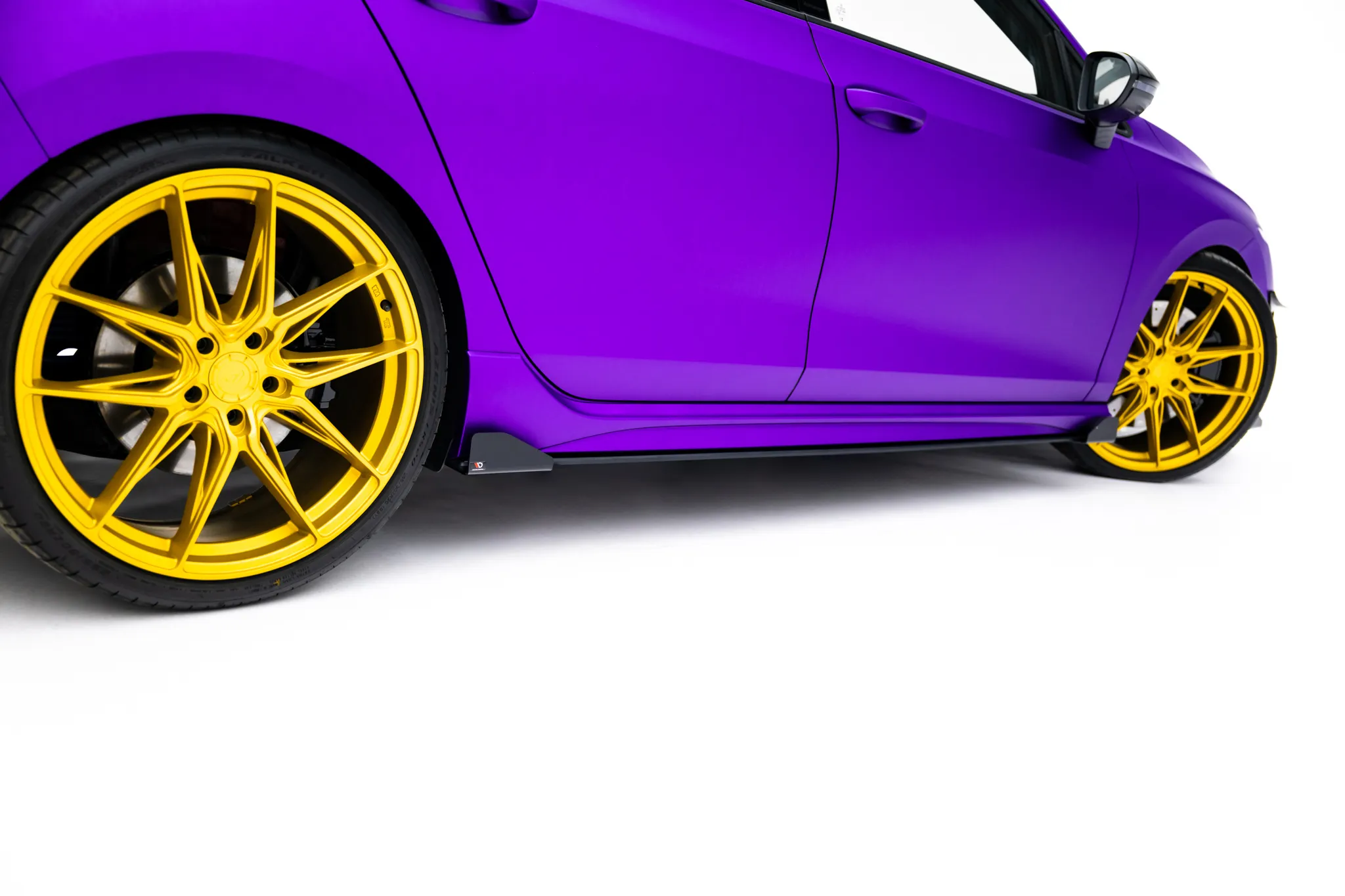 Sideskjørt + Flopper VW Golf R MK8 2020-> | Street Pro Black Edition – bilde 3