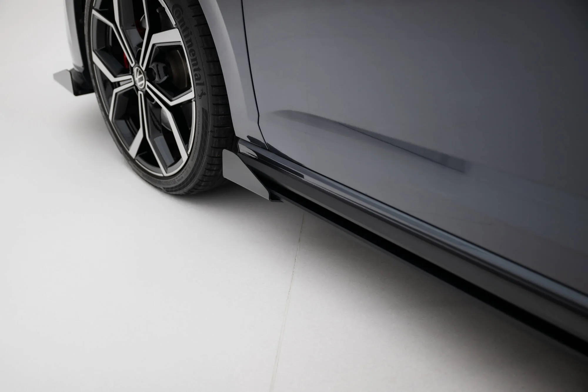 Sideskjørt-flopper VW Polo GTI VI Facelift 2021 -> | Glossy Black Edition – bilde 3