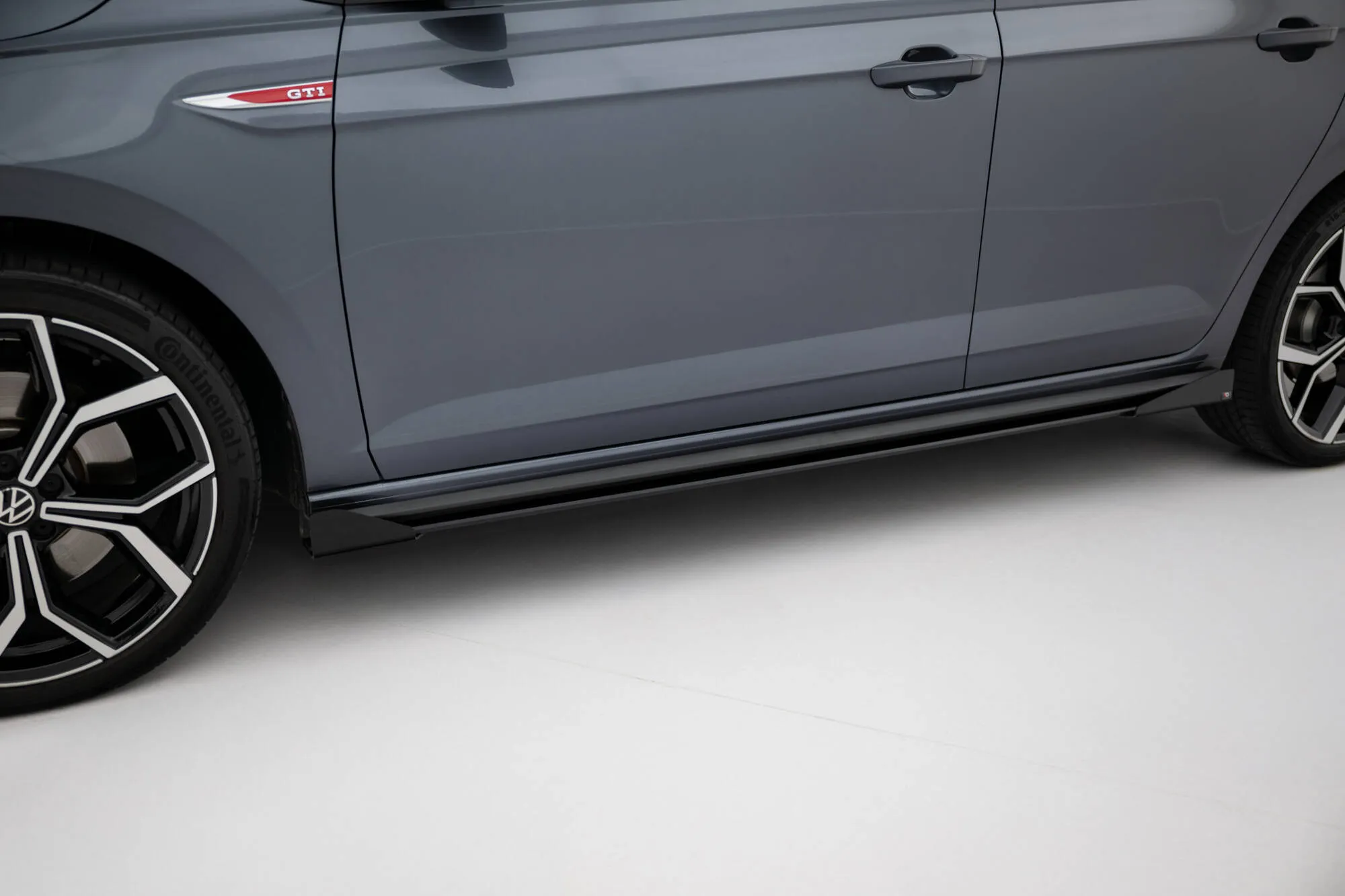Sideskjørt + Flopper VW Polo GTI VI Facelift 2021 -> | Street Pro Black Edition
