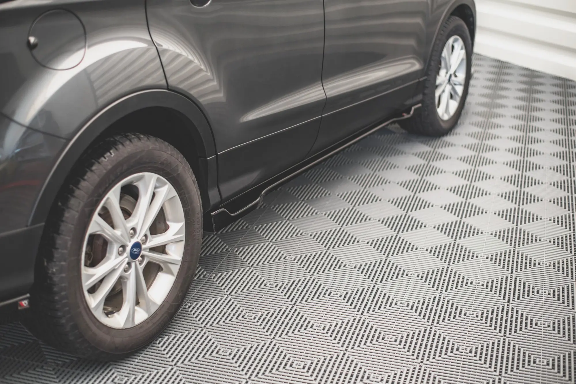 SIDESKJØRT FORD ESCAPE III 2012-2019
