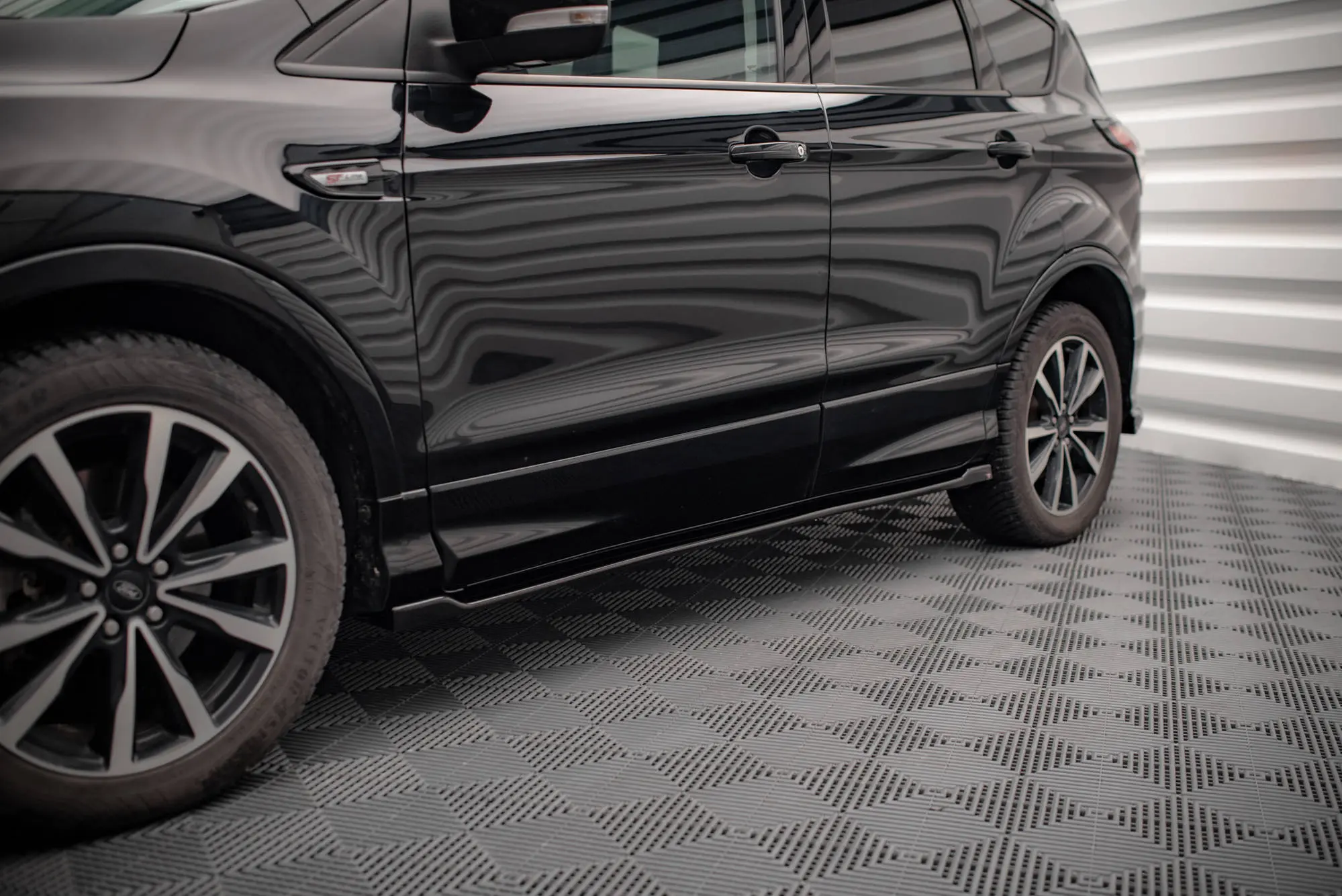 SIDESKJØRT FORD Escape III ST-Line 2012-2019