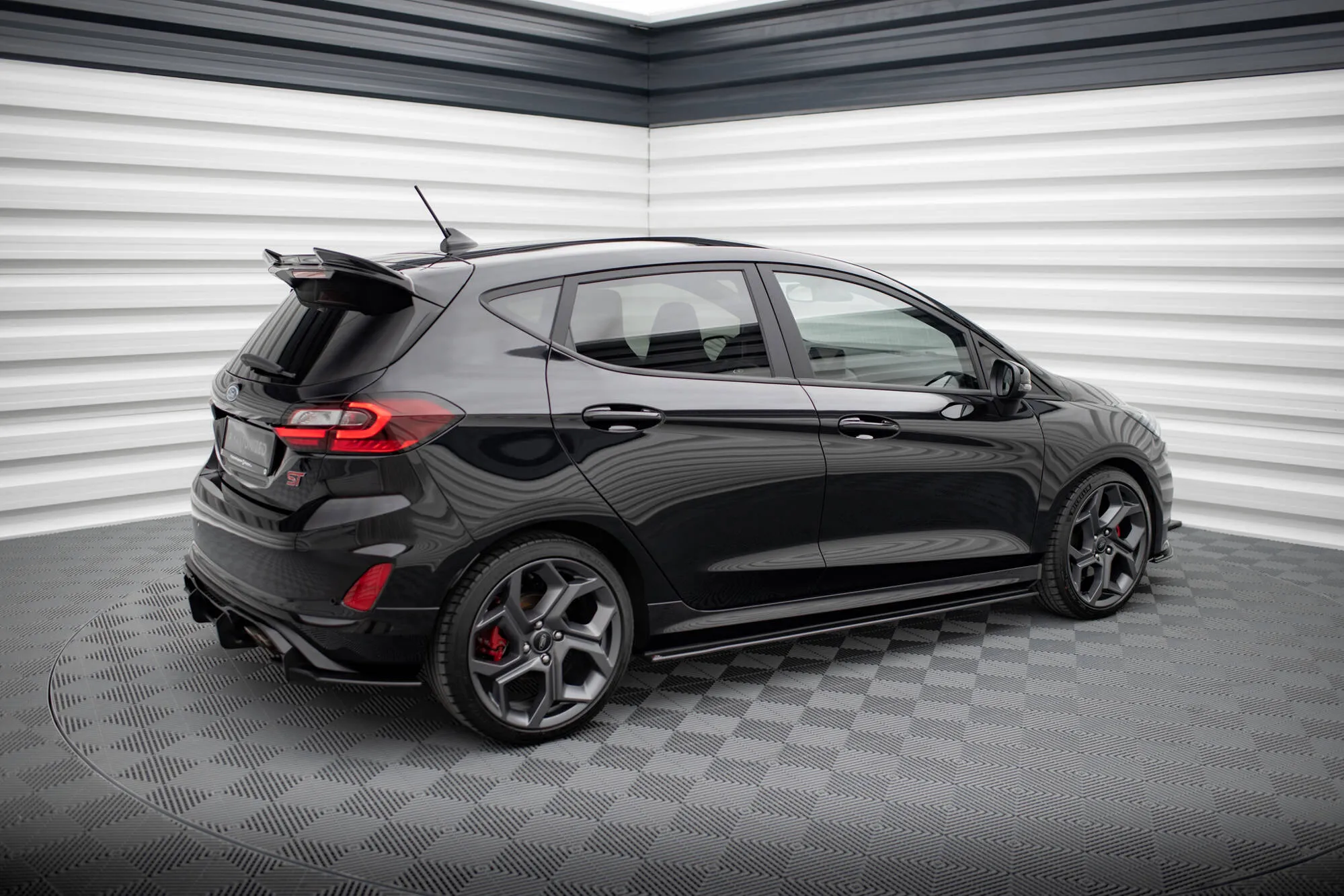 Sideskjørt Ford Fiesta Mk7 ST / ST-Line 2016 - 2023 | Street Pro Black Edition – bilde 2
