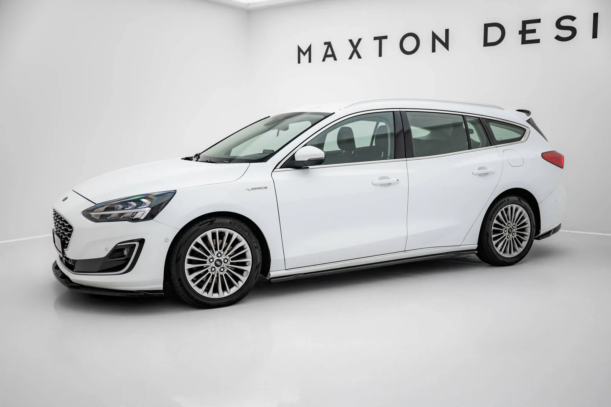 Sideskjørt Ford Focus Mk4 (C519) 2018 - 2021 | Glossy Black Edition – bilde 2