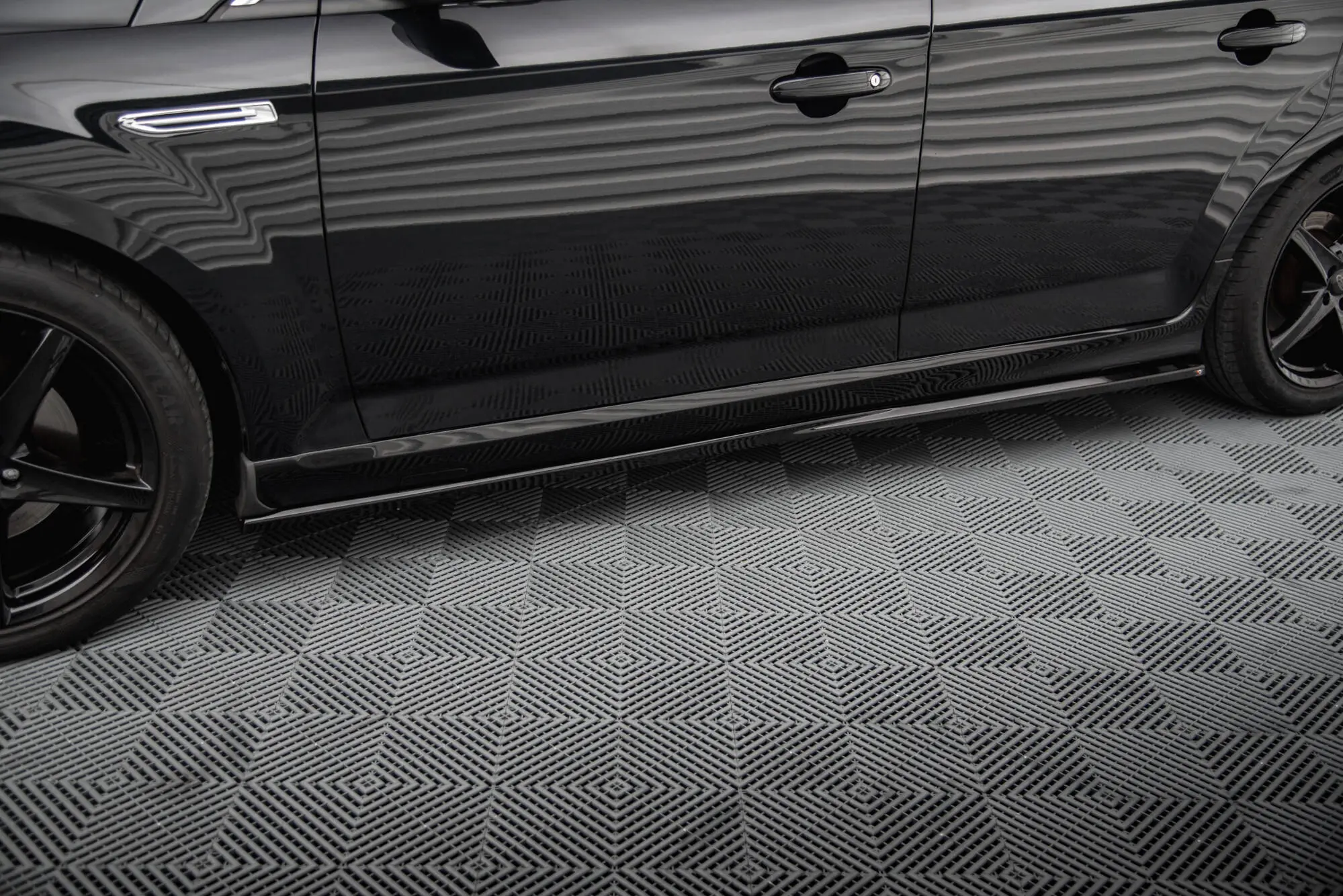 Sideskjørt Ford Mondeo ST-Line mk4 facelift 2010 - 2014 | Glossy Black Edition – bilde 2