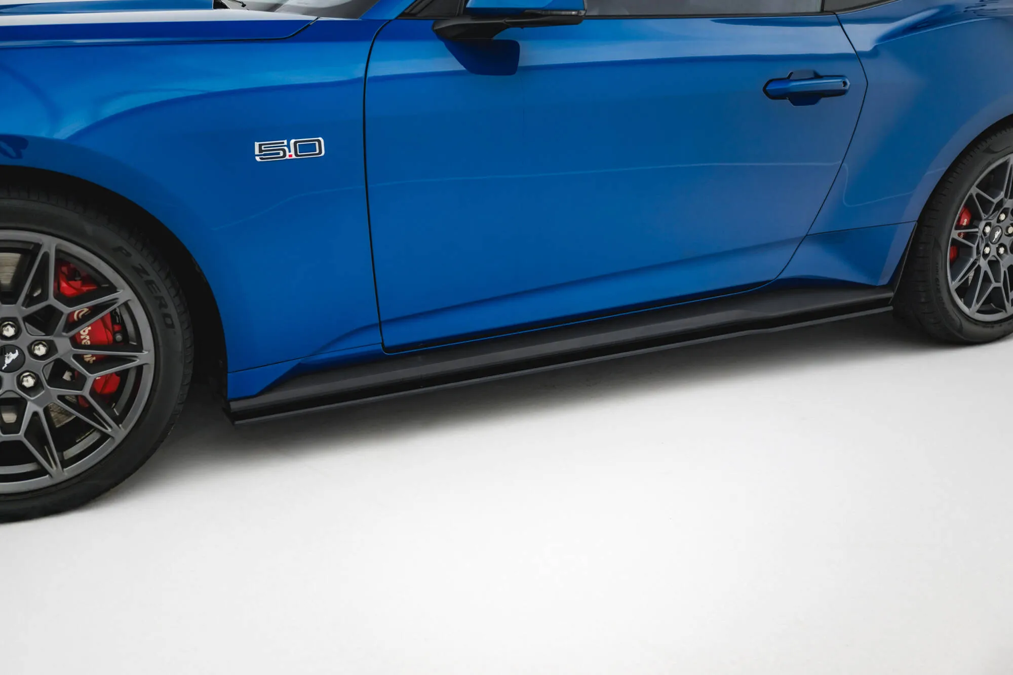 Sideskjørt Ford Mustang GT VII 2023 -> | Street Pro Black Edition