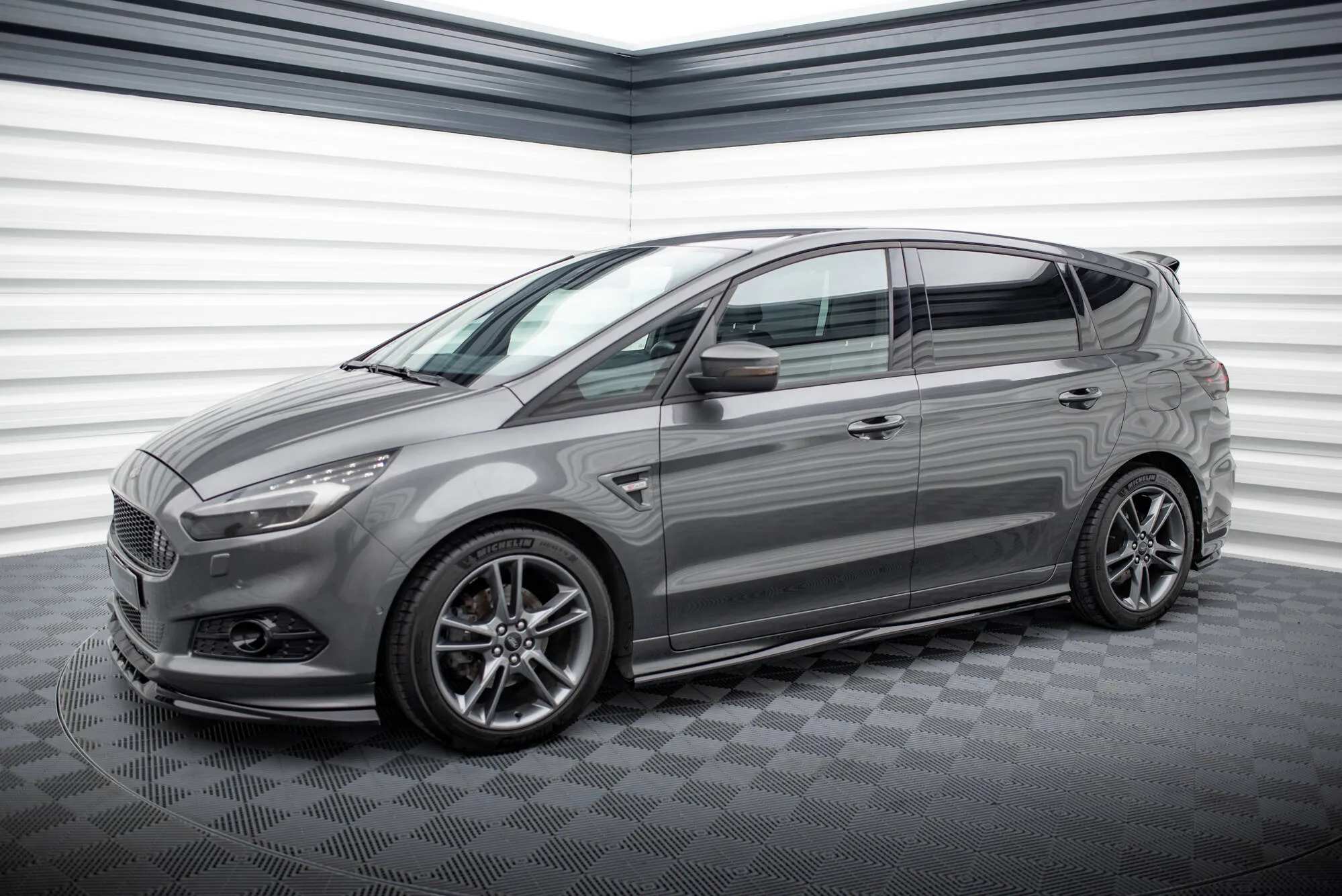 Sideskjørt Ford S-Max ST-Line II 2014 - 2019 | Glossy Black Edition – bilde 2