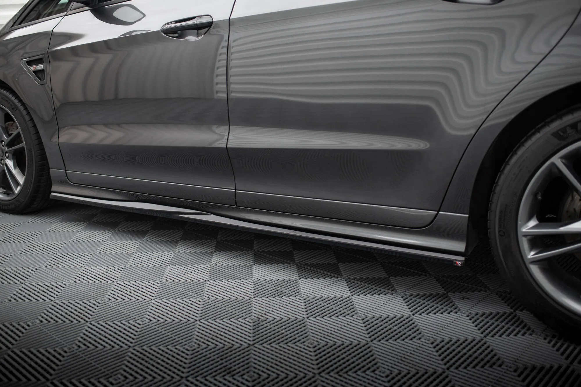 Sideskjørt Ford S-Max ST-Line II 2014 - 2019 | Glossy Black Edition – bilde 3