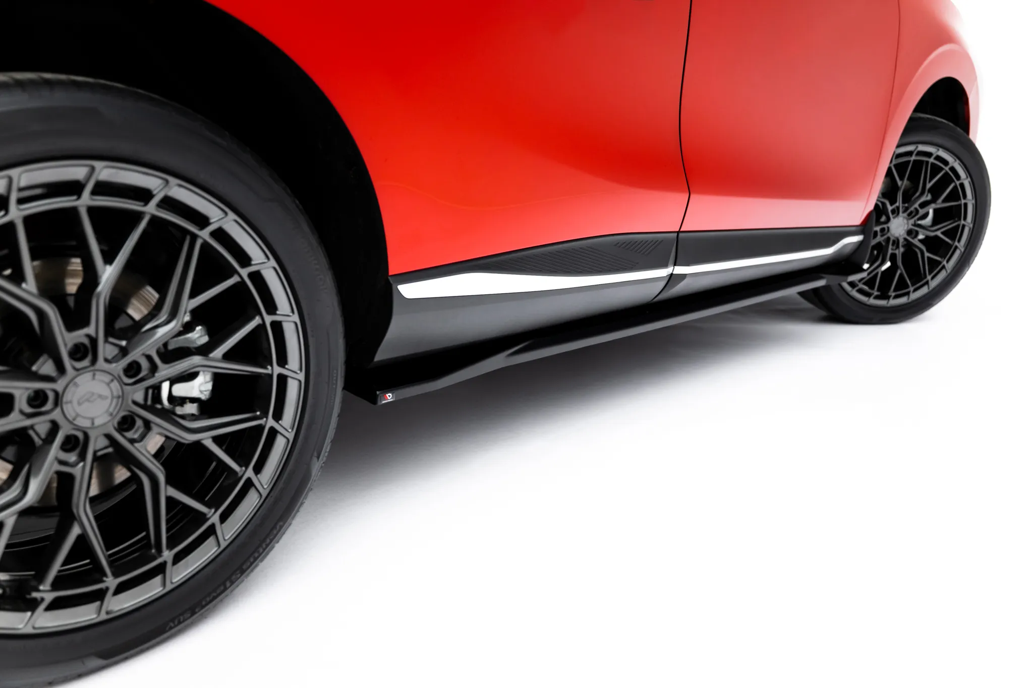 Sideskjørt Forthing T-Five I 2023 -> | Glossy Black Edition – bilde 5