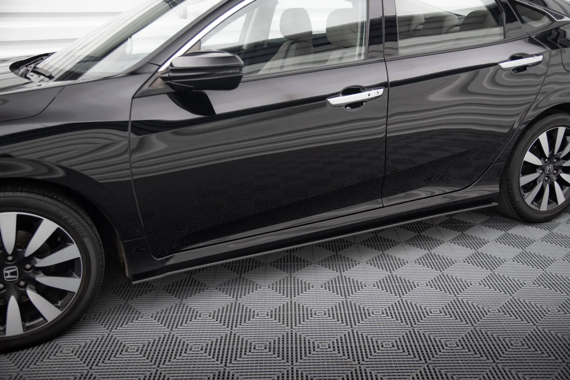 Sideskjørt Honda Civic mk10 2017 - 2022 | Street Pro Black Edition