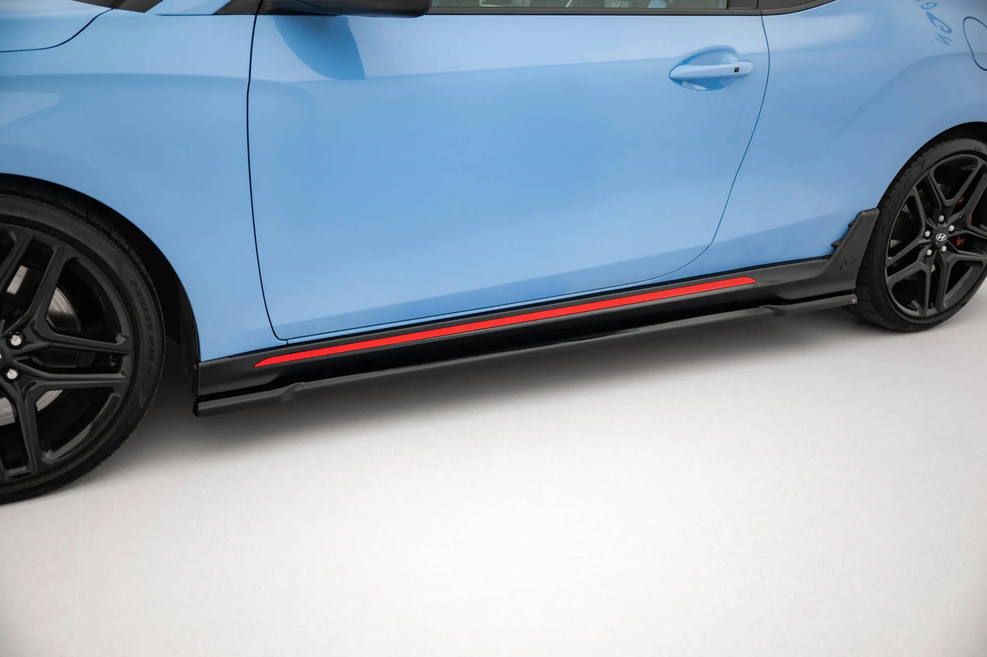 Sideskjørt Hyundai Veloster N II 2018 - 2022 | Glossy Black Edition