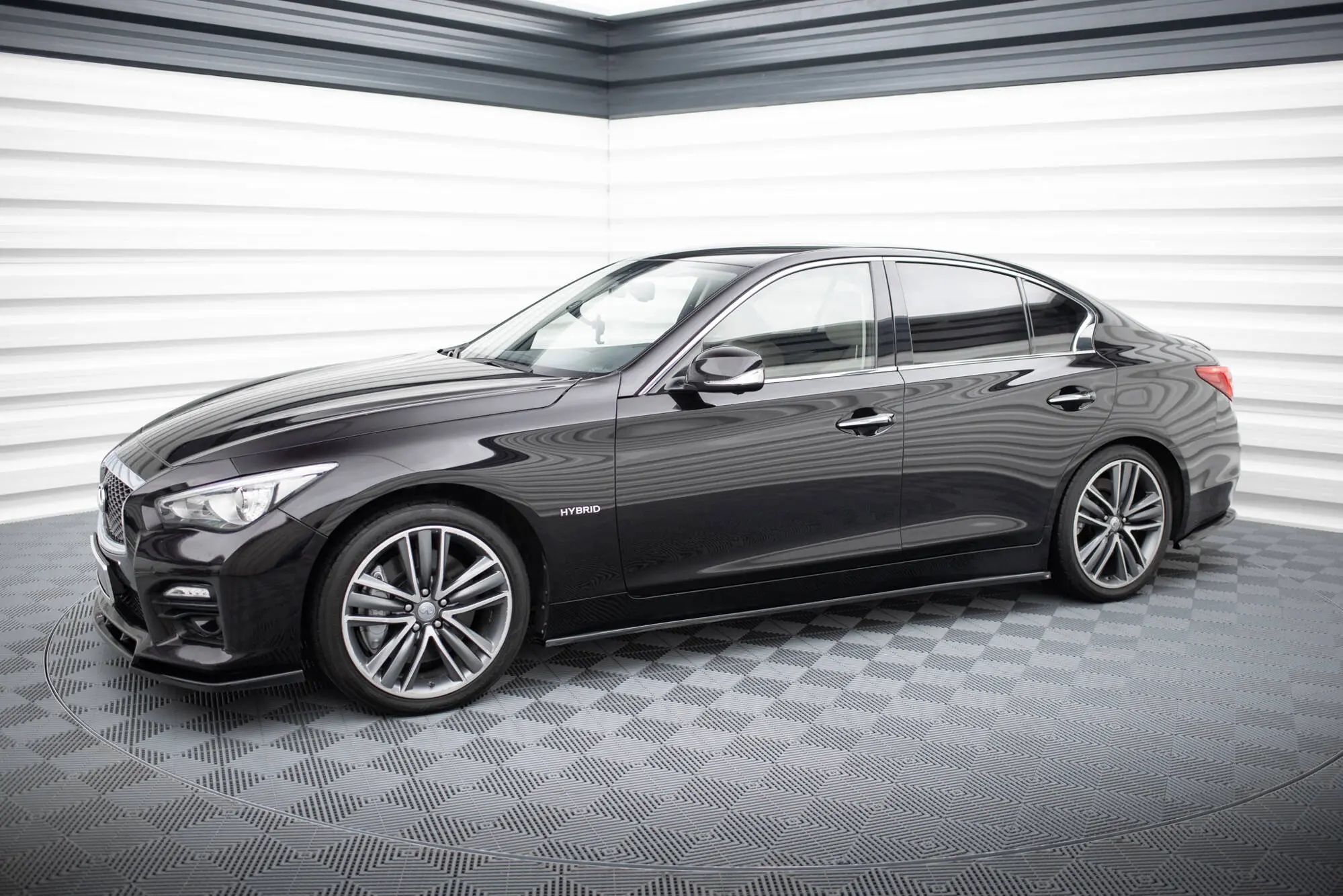 Sideskjørt Infiniti Q50 S 2013 - 2016 | V.2 Glossy Black Edition – bilde 4