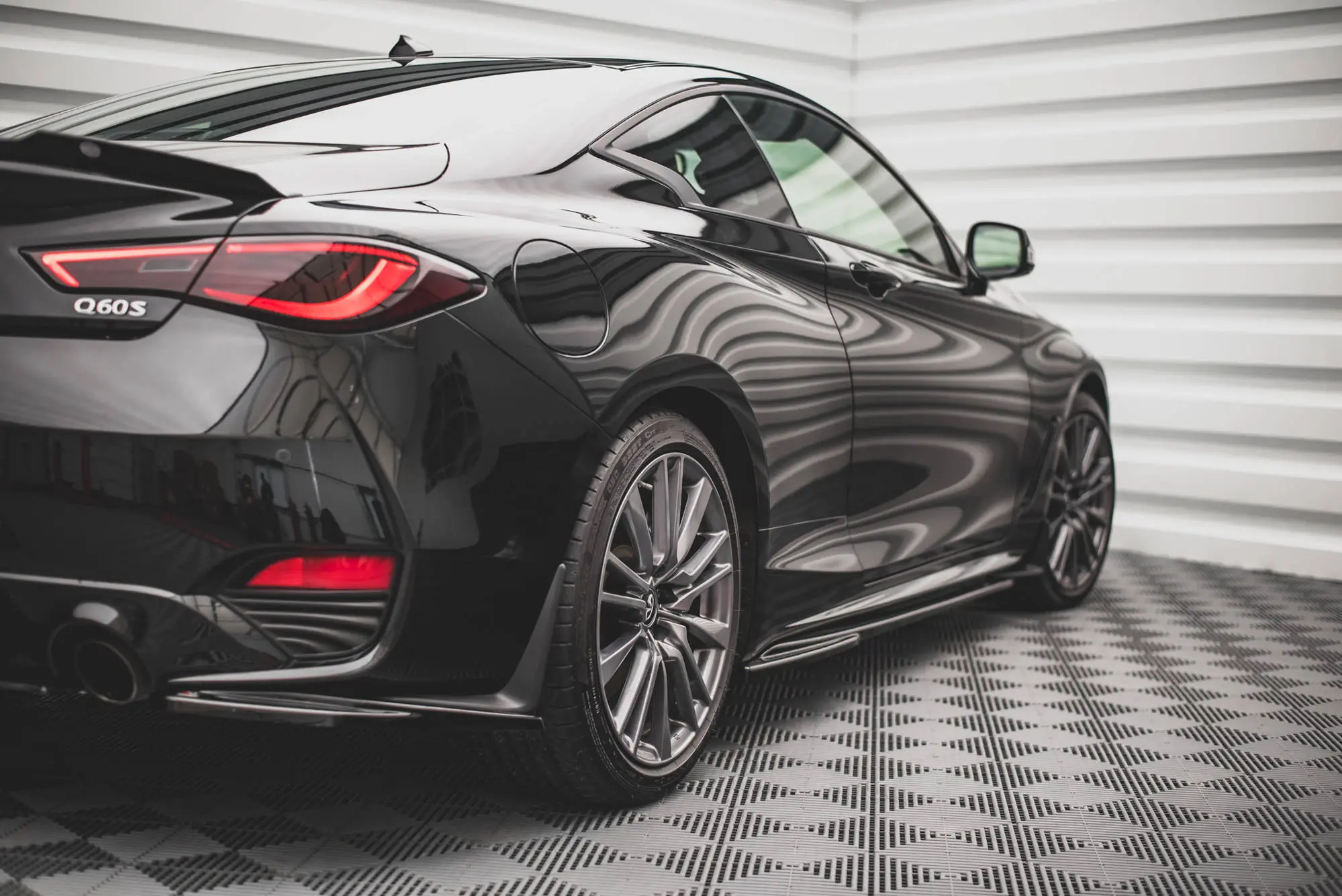 SIDESKJØRT INFINITI Q60 S Mk2 2017-> – bilde 3