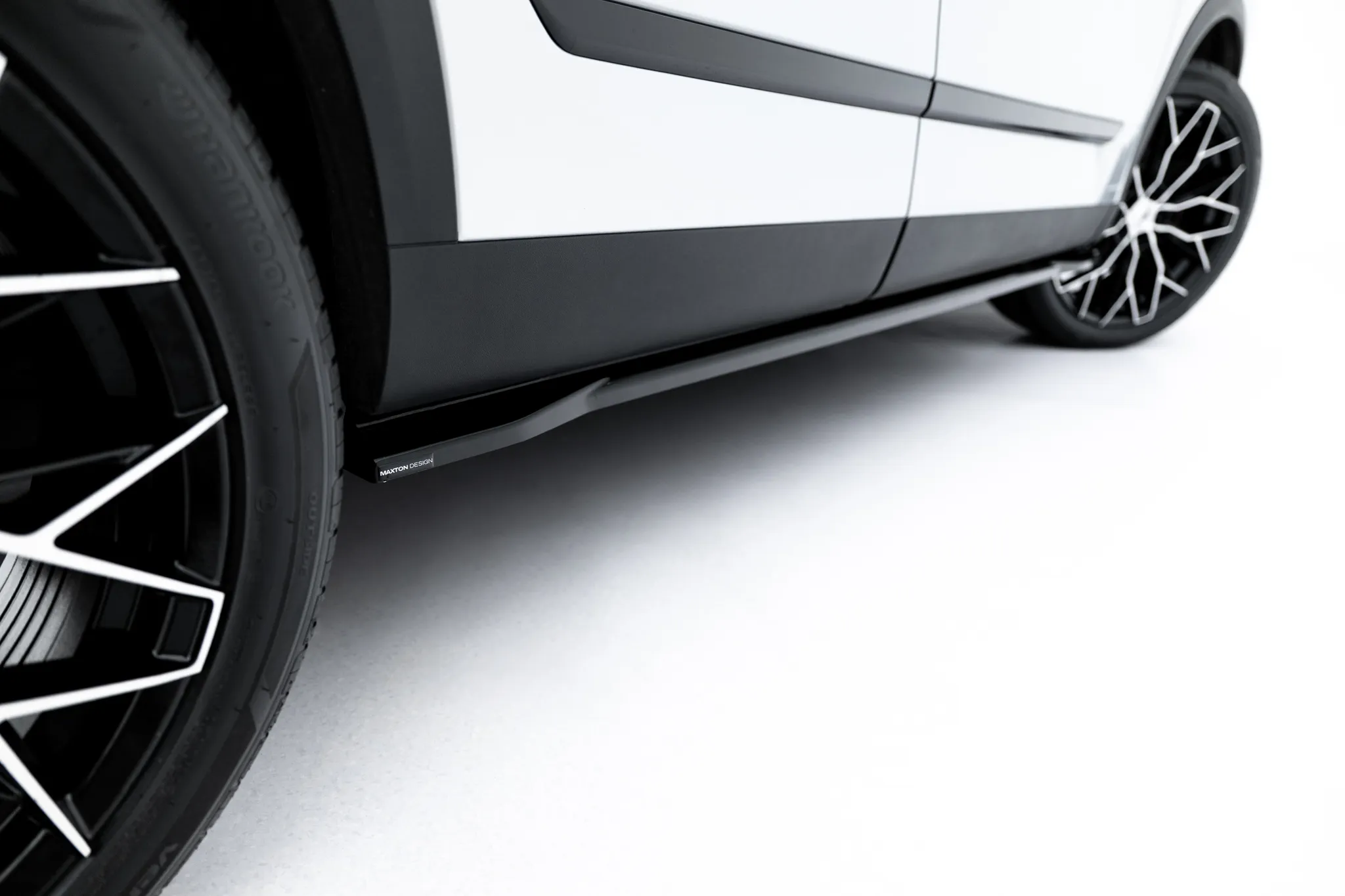 Sideskjørt Jaeco 7 (I) 2023 - 2026 | Glossy Black Edition – bilde 3