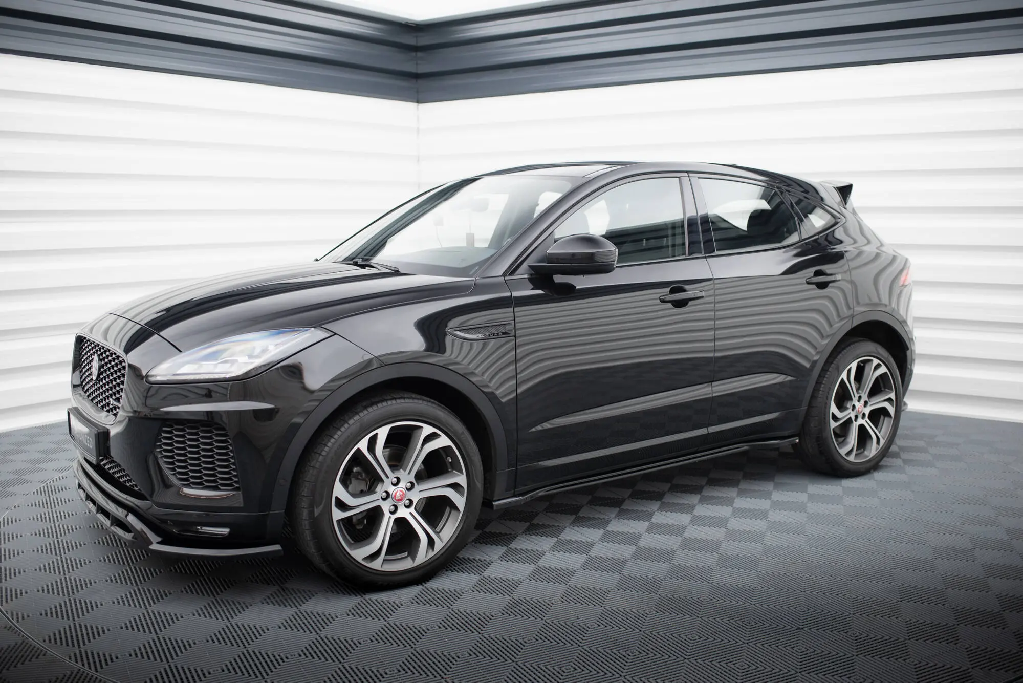 Sideskjørt Jaguar E-Pace R-Dynamic 2017 - 2020 | Glossy Black Edition – bilde 4