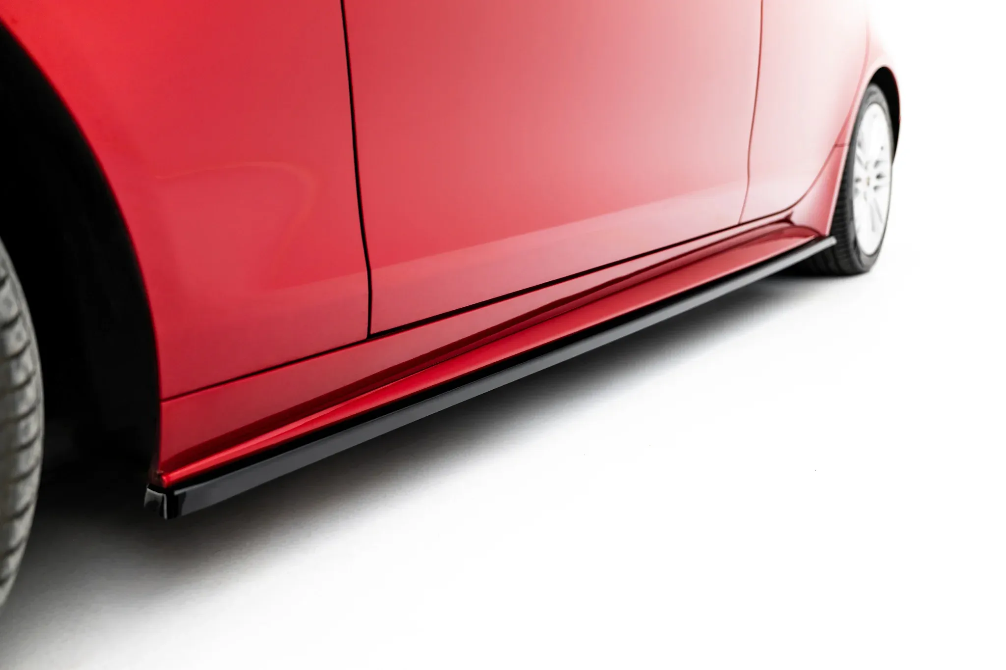 Sideskjørt Jaguar XE R-Dynamic (X760) Facelift 2019 - 2024 | Glossy Black Edition – bilde 3