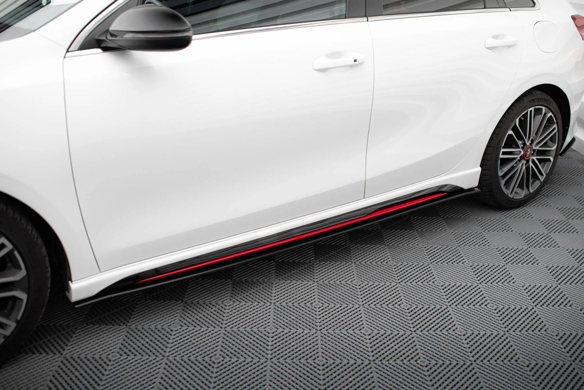 Sideskjørt Kia Ceed GT III / ProCeed I 2018 - 2022 | Street Pro Black Edition