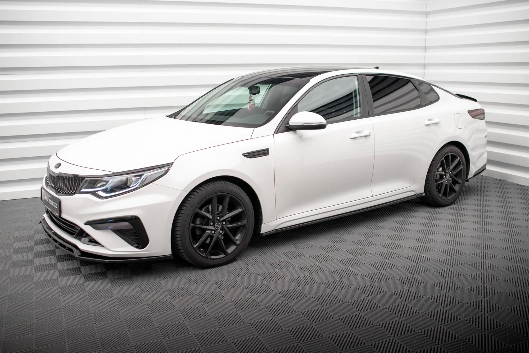 Sideskjørt Kia Optima Mk4 Facelift 2018 - 2020 | Glossy Black Edition – bilde 2