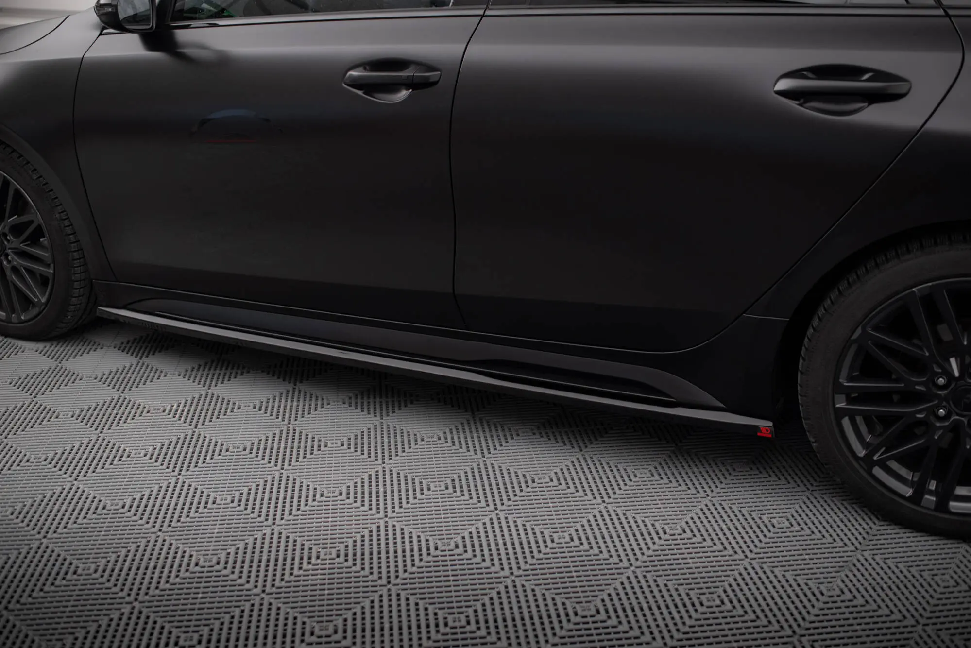 Sideskjørt Kia Proceed GT facelift 2021 - > | Glossy Black Edition