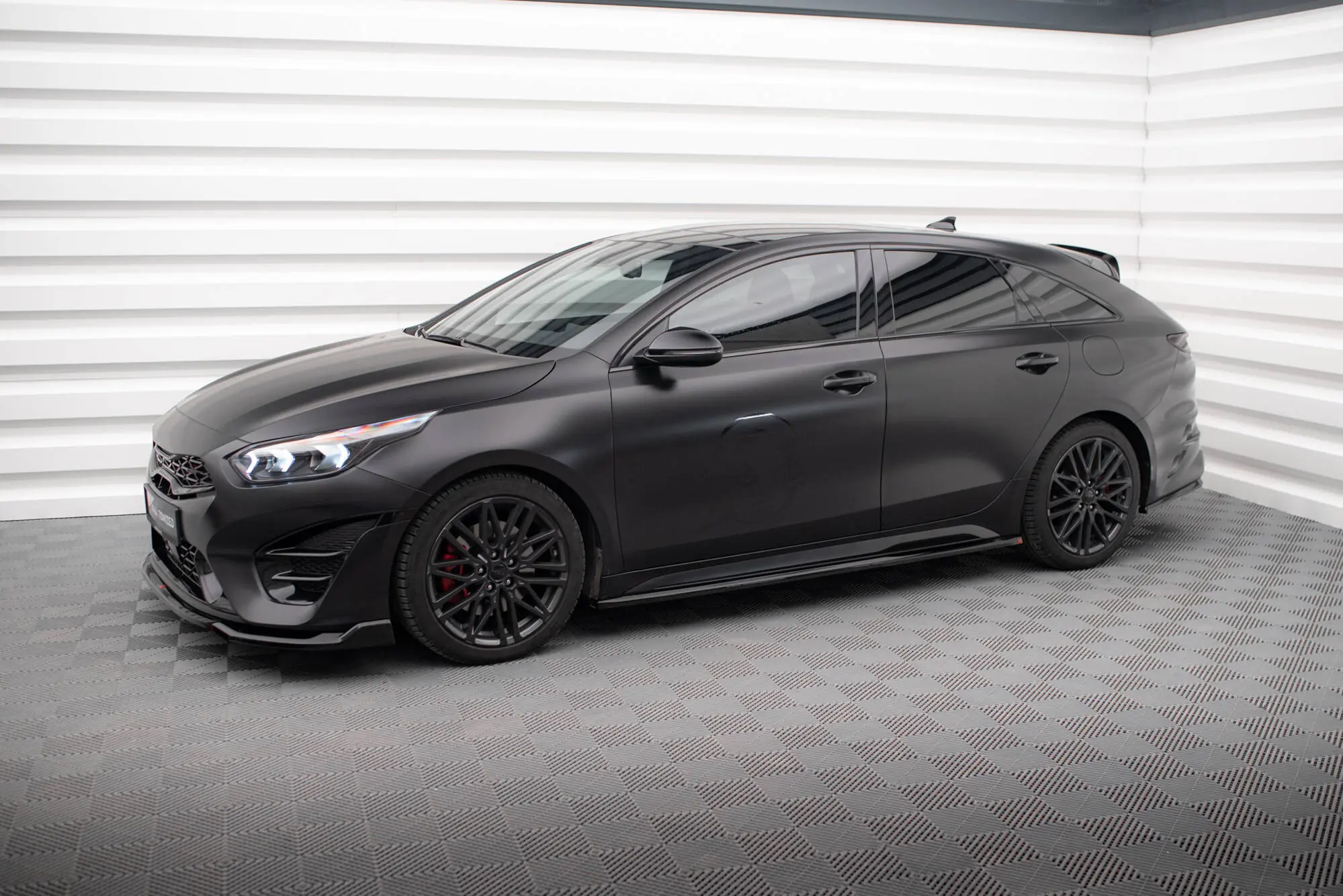 Sideskjørt Kia Proceed GT facelift 2021 - > | Glossy Black Edition – bilde 4