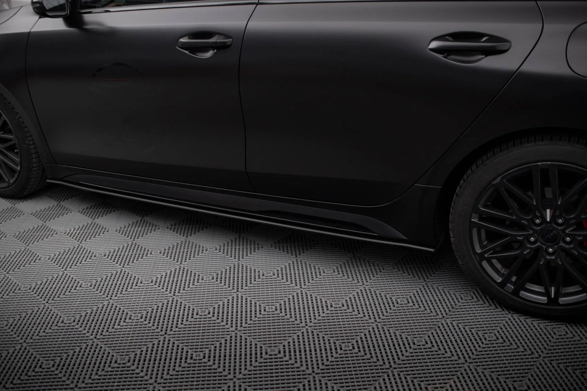 Sideskjørt Kia Proceed GT facelift 2021 - > | Street Pro Black Edition – bilde 3