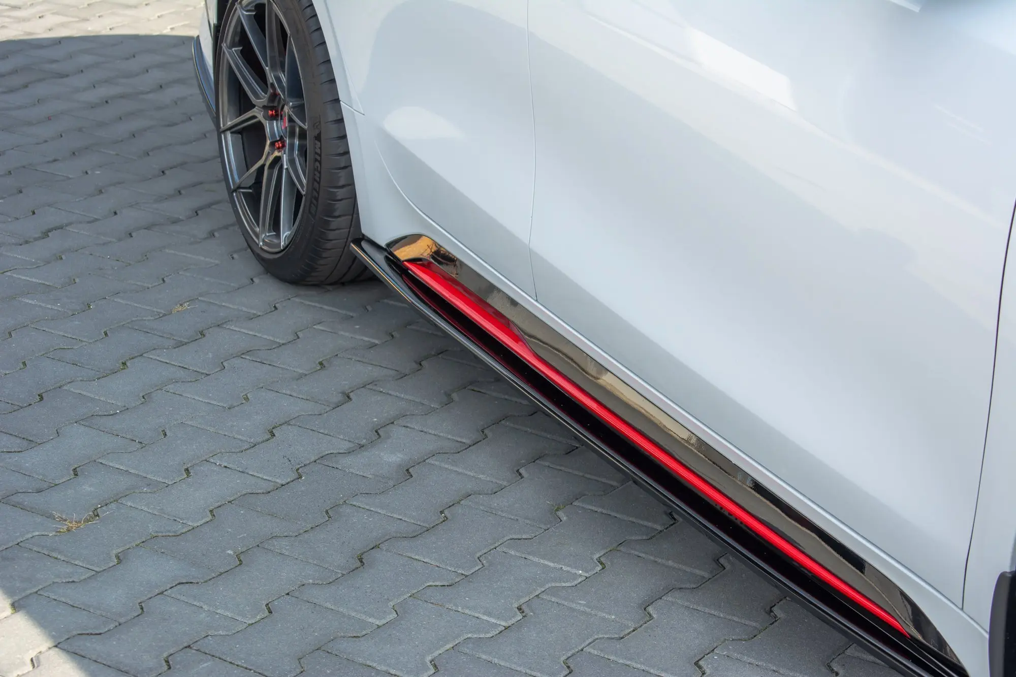 SIDESKJØRT KIA Proceed III GT 2018-> – bilde 4