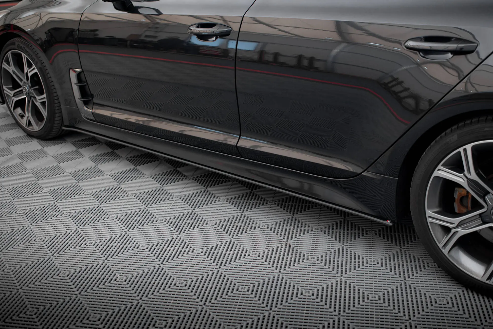 Sideskjørt Kia Stinger GT-Line 2017 - 2023 | Street Pro Black Edition – bilde 2
