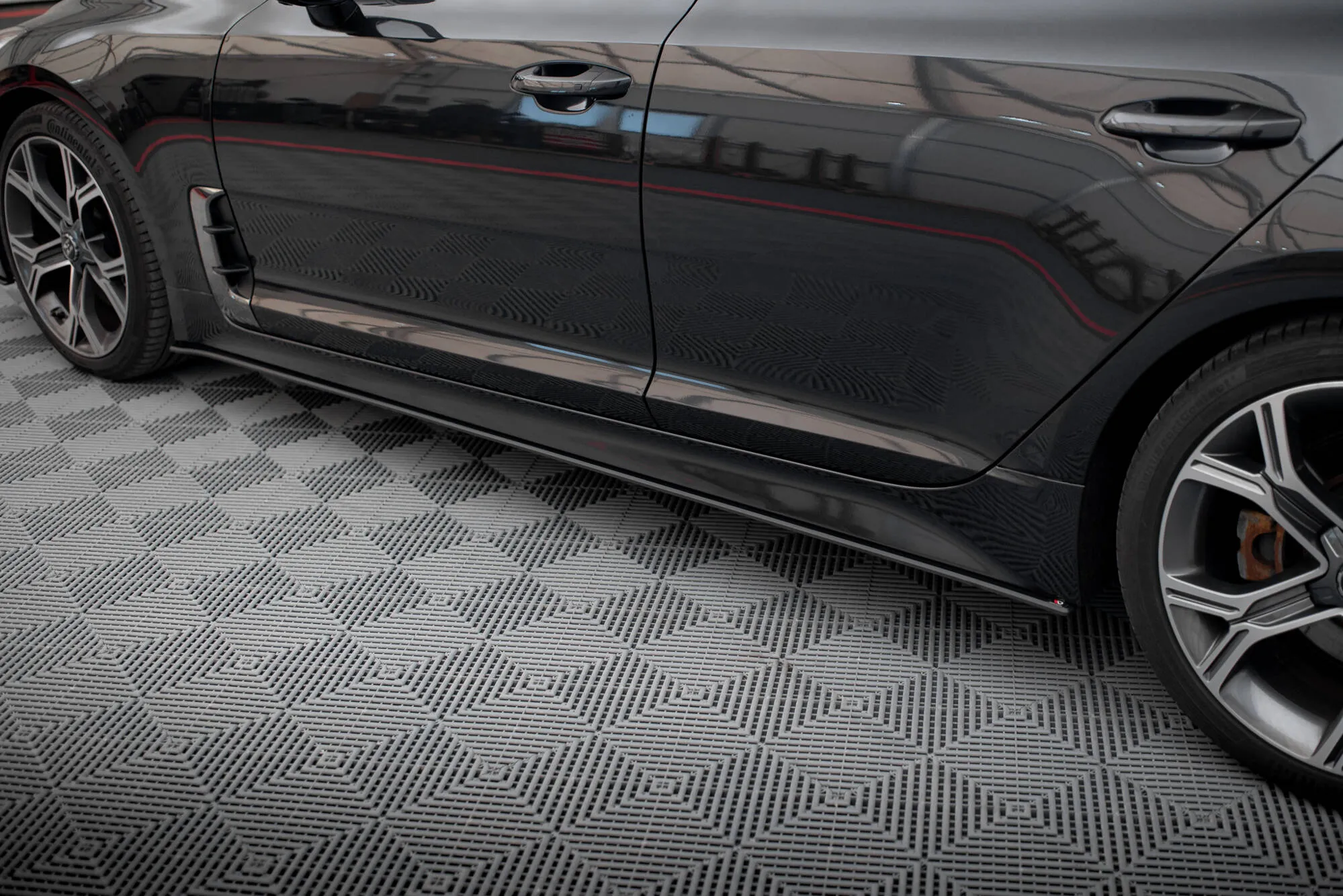 Sideskjørt Kia Stinger GT-Line 2017 - 2023 | Street Pro Black Edition – bilde 2