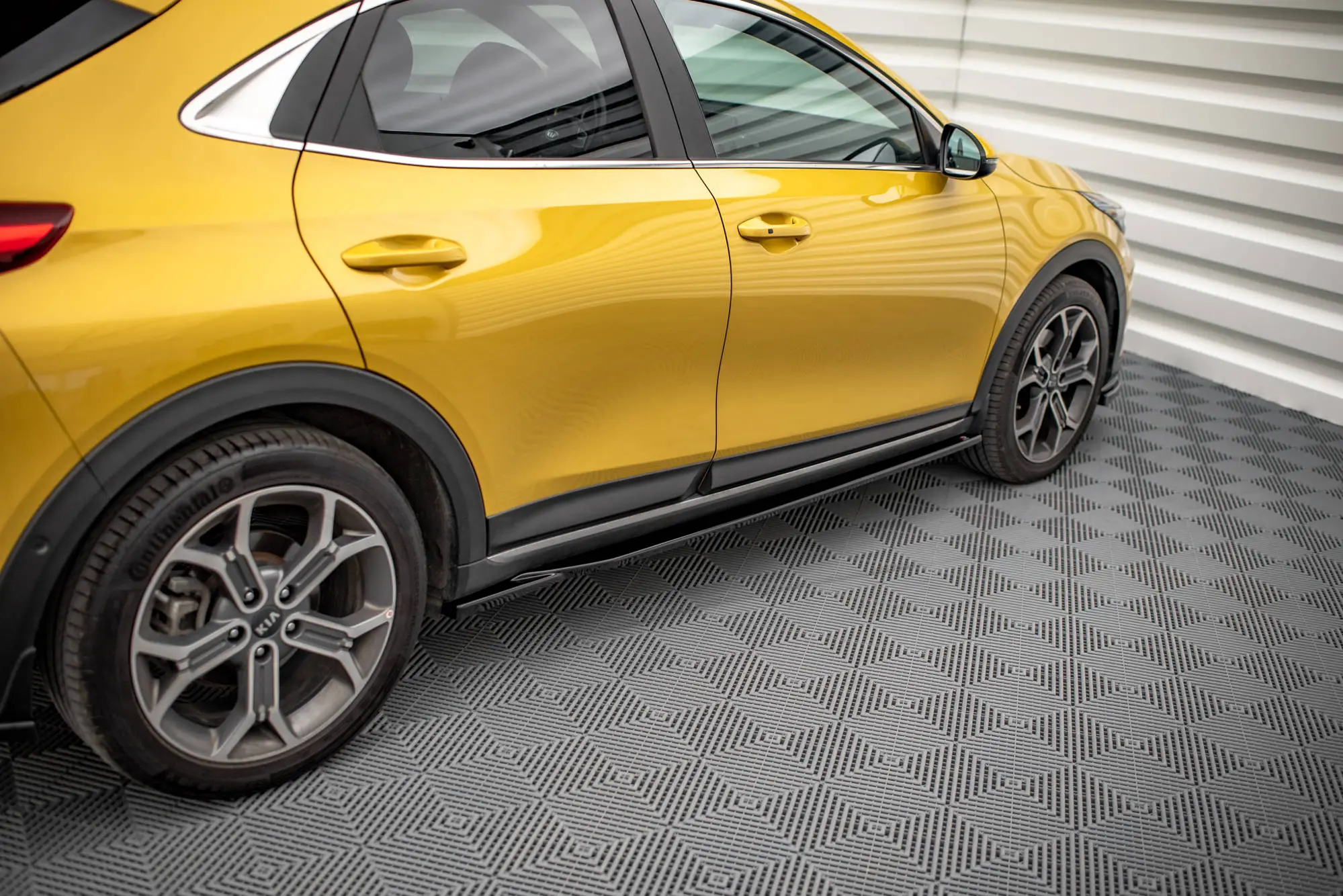 SIDESKJØRT KIA Xceed 2019->