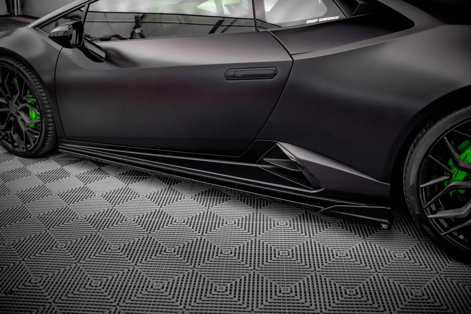 SIDESKJØRT LAMBORGHINI Huracan EVO 2019-> – bilde 2