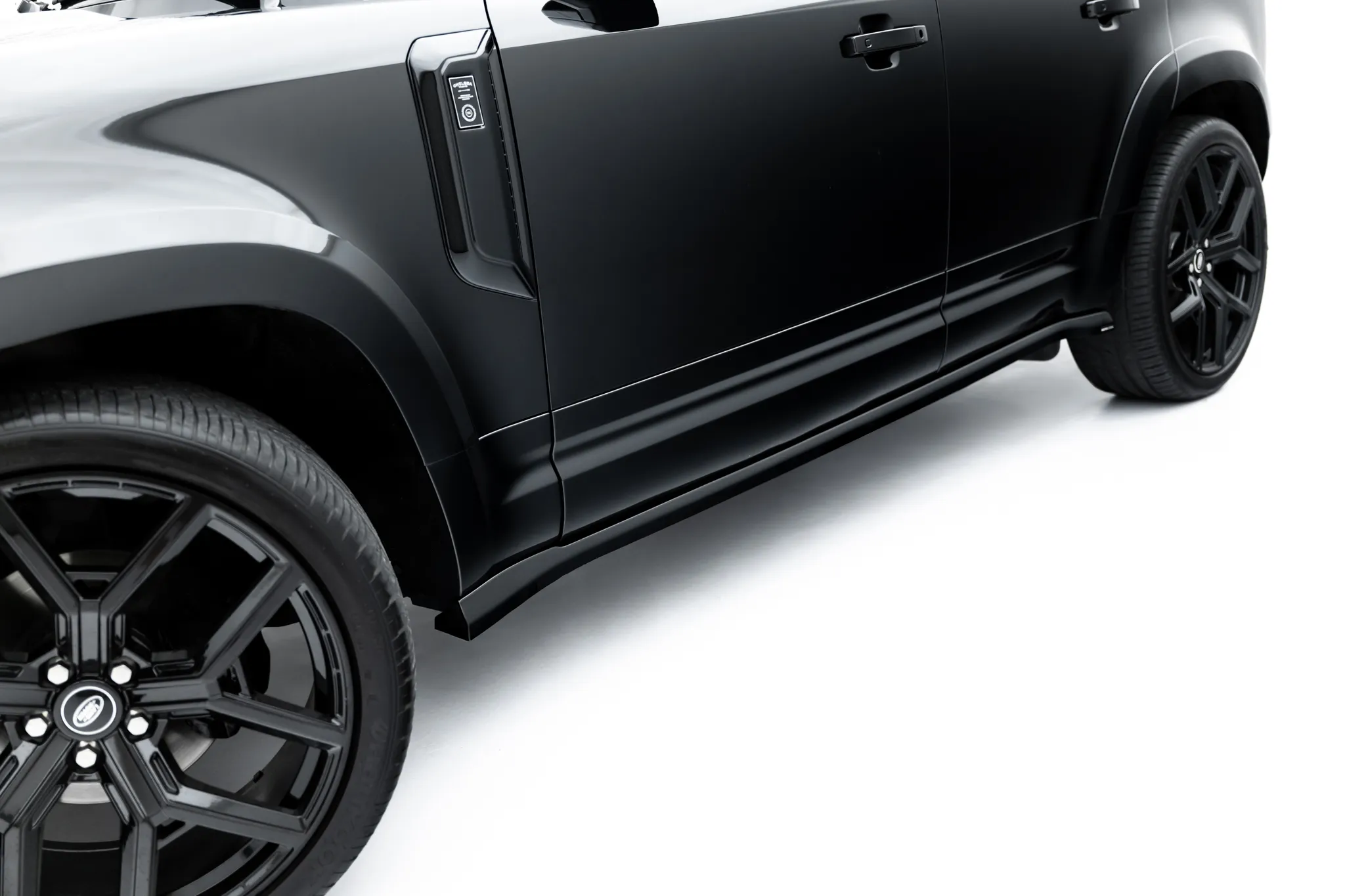 Sideskjørt Land Rover Defender 110 IV 2020 -> | Glossy Black Edition – bilde 2
