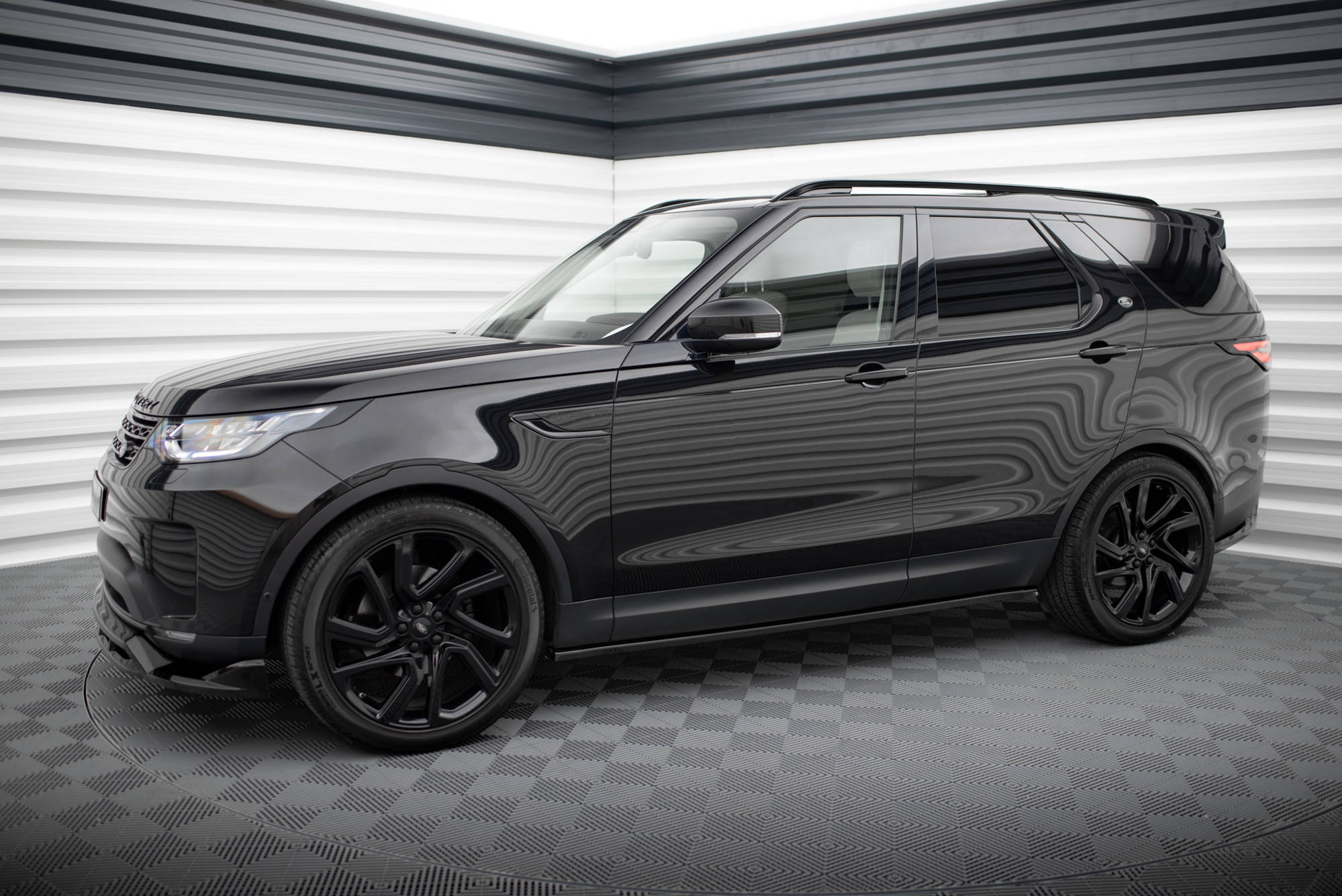 Sideskjørt Land Rover Discovery 5 (L462) HSE 2016 -> | Glossy Black Edition – bilde 4
