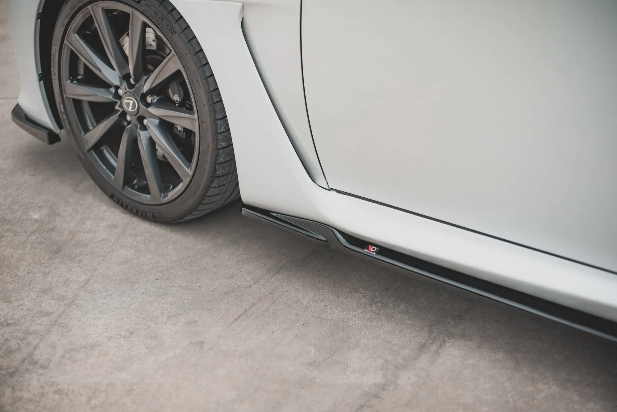 SIDESKJØRT Lexus IS F II 2005 - 2013