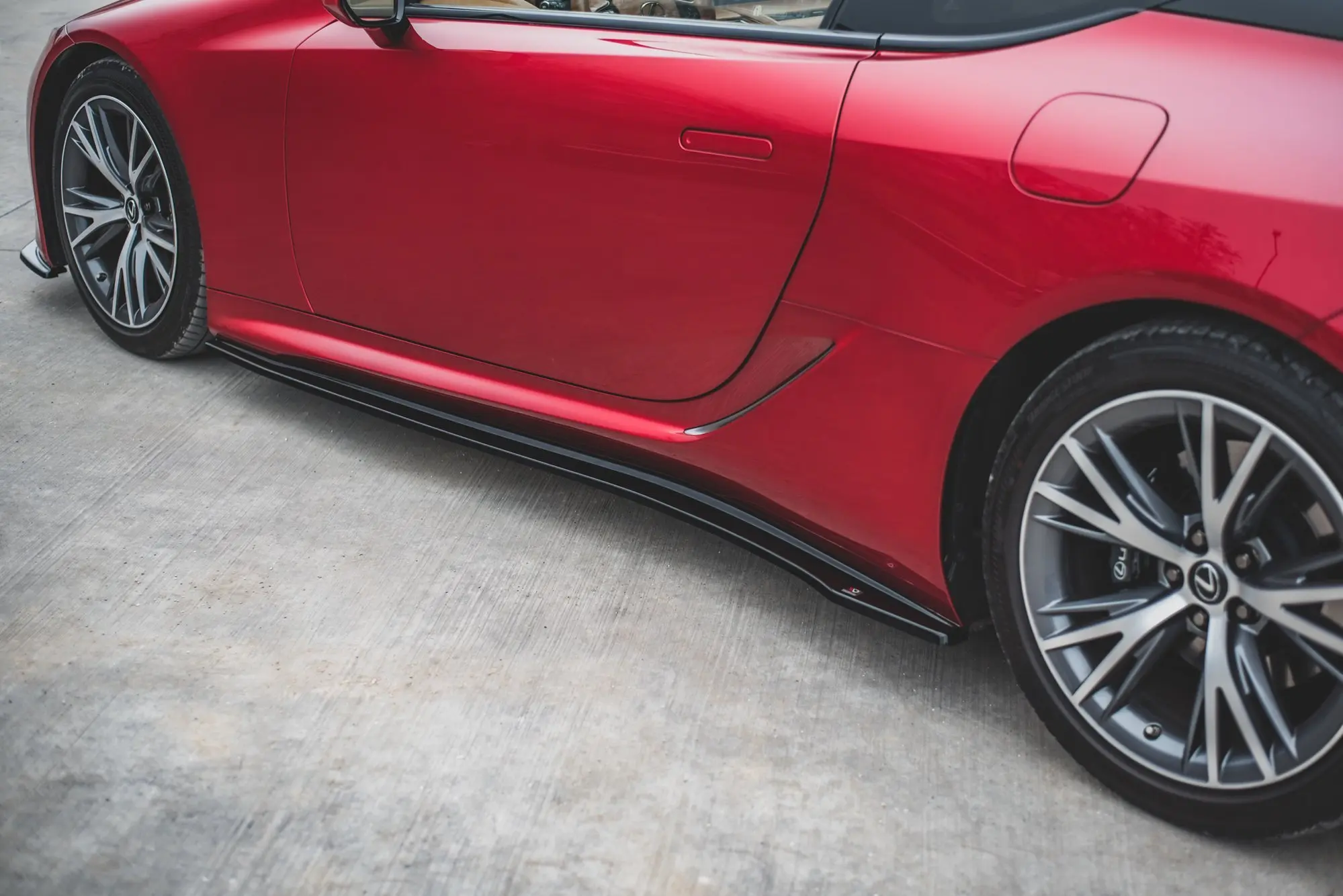 SIDESKJØRT LEXUS LC 500 2017->