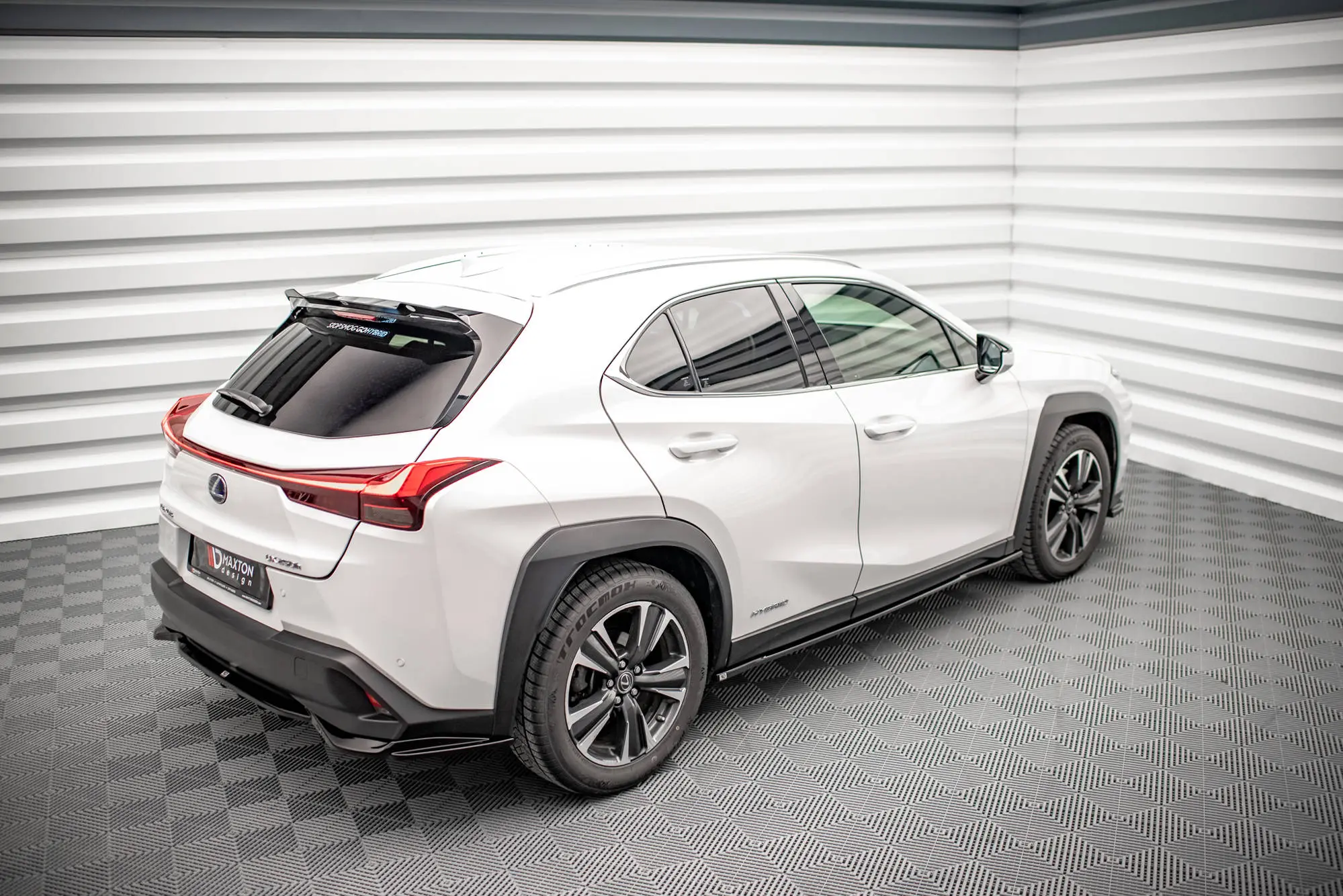SIDESKJØRT Lexus UX I 2018 -> – bilde 3