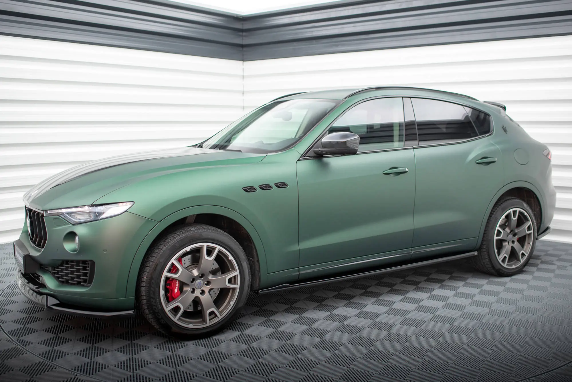Sideskjørt Maserati Levante 2016 - > | Glossy Black Edition – bilde 4