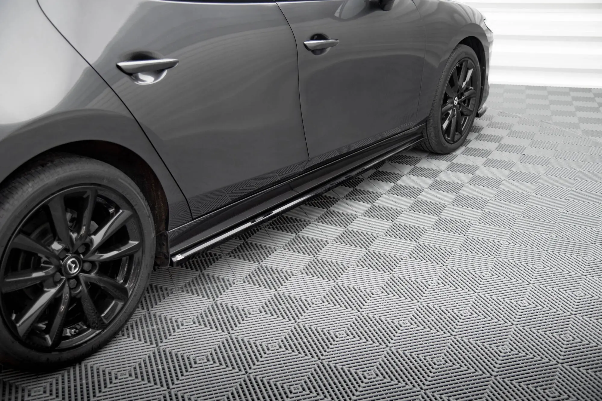 Sideskjørt Mazda 3 mk4 2019 - > | Glossy Black Edition