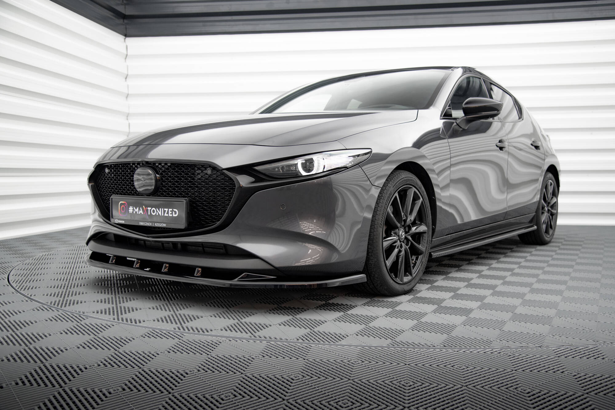 Sideskjørt Mazda 3 mk4 2019 - > | Glossy Black Edition – bilde 4