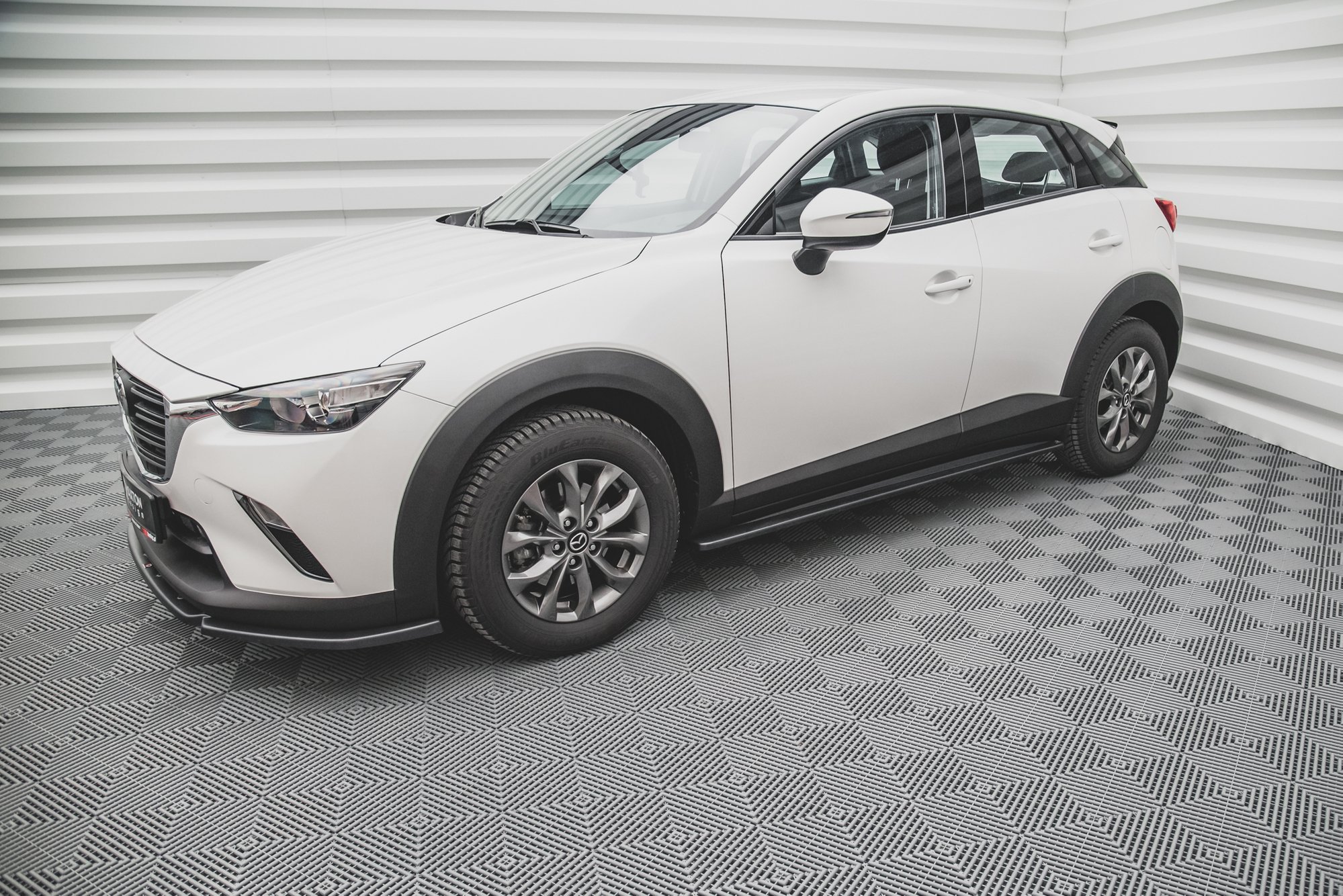 SIDESKJØRT Mazda CX-3 2014 - 2023 – bilde 3