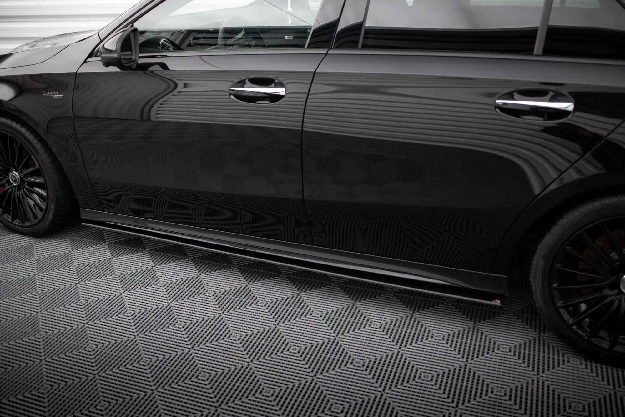 Sideskjørt Mercedes-AMG A35 (W177 / V177) facelift 2023 - > | Street Pro Black Edition – bilde 2