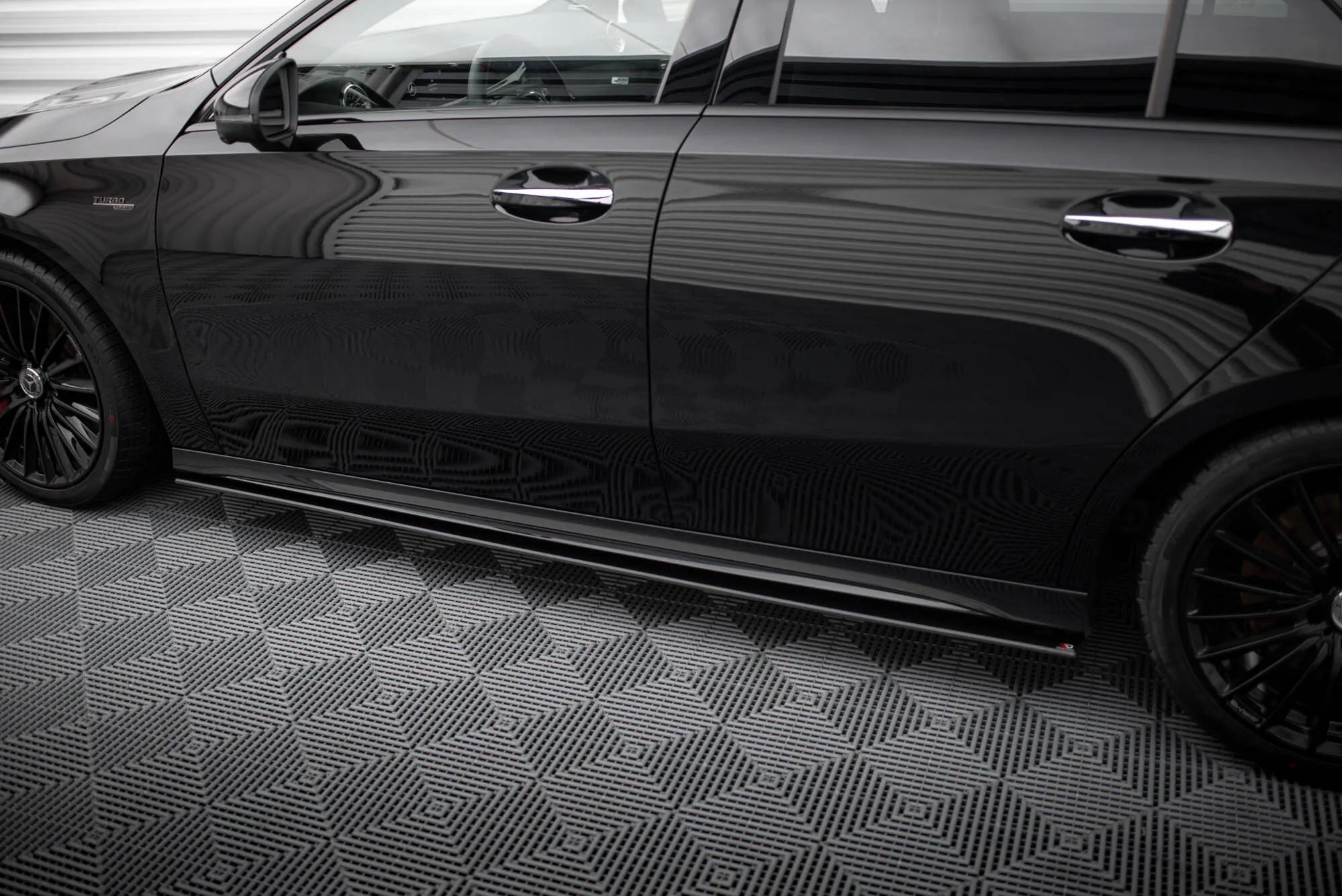 Sideskjørt Mercedes-AMG A35 (W177 / V177) facelift 2023 - > | Street Pro Black Edition – bilde 3
