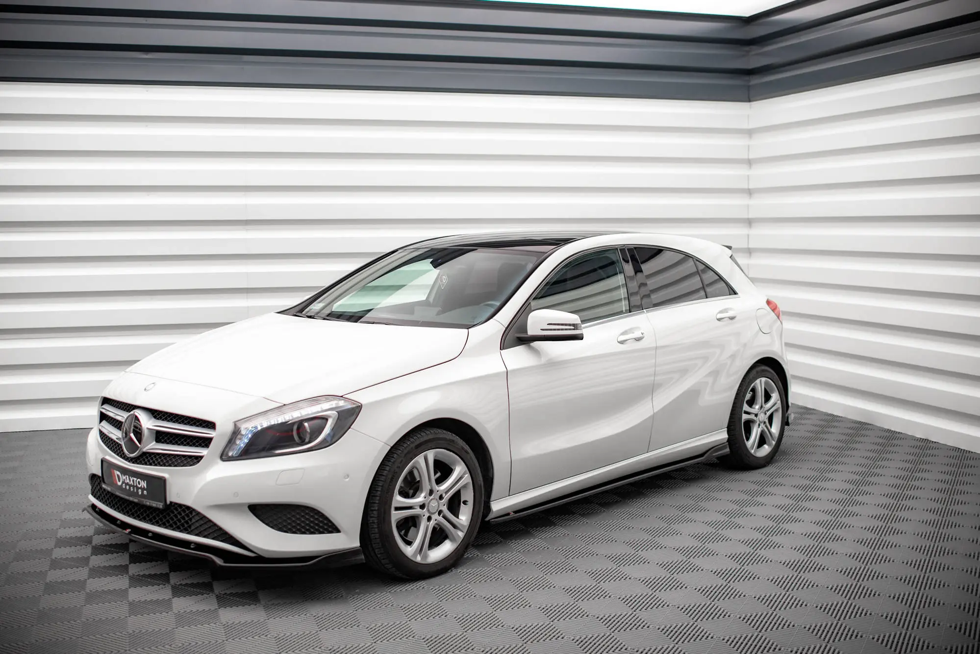 Sideskjørt Mercedes-Benz A (W176) pre-facelift 2012-2015 – bilde 2