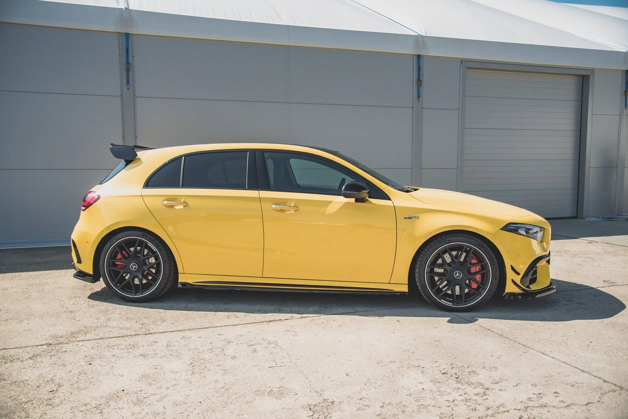 SIDESKJØRT MERCEDES-BENZ AMG A45 S (W177/V177) 2019-> – bilde 5