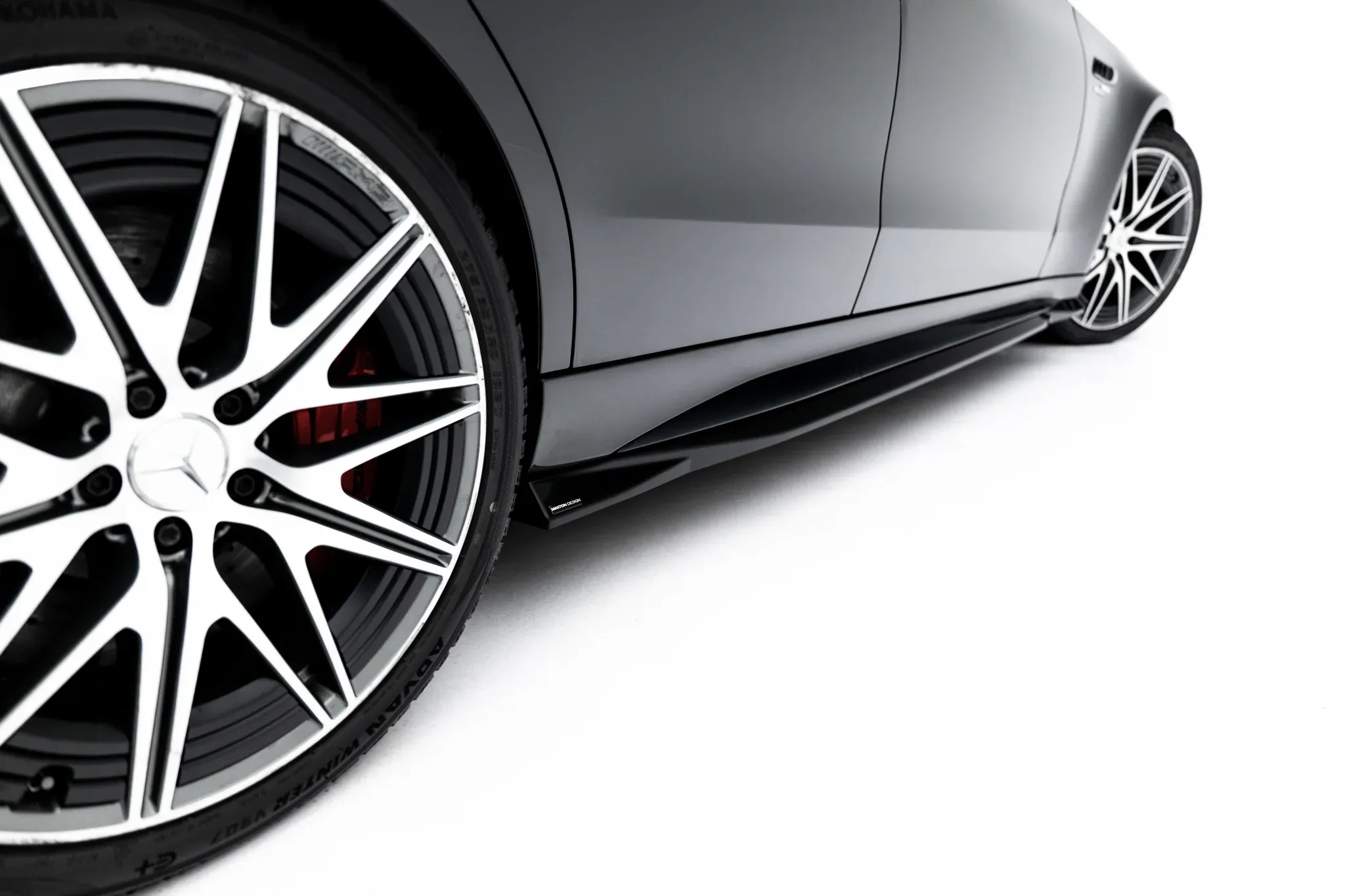 Sideskjørt Mercedes-Benz AMG C63 (S206/W206) 2021 -> | Glossy Black Edition – bilde 3