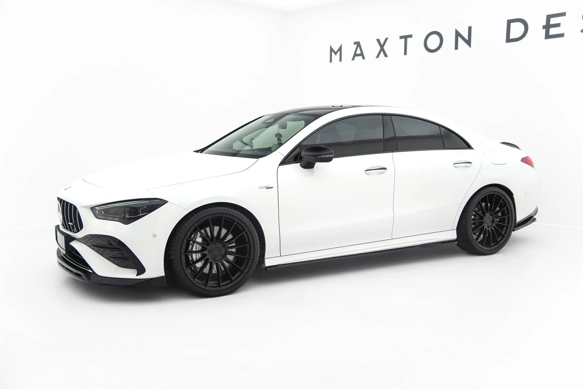 Sideskjørt Mercedes-Benz AMG Cla (C118 Facelift) 2023 - 2026 | Glossy Black Edition – bilde 2