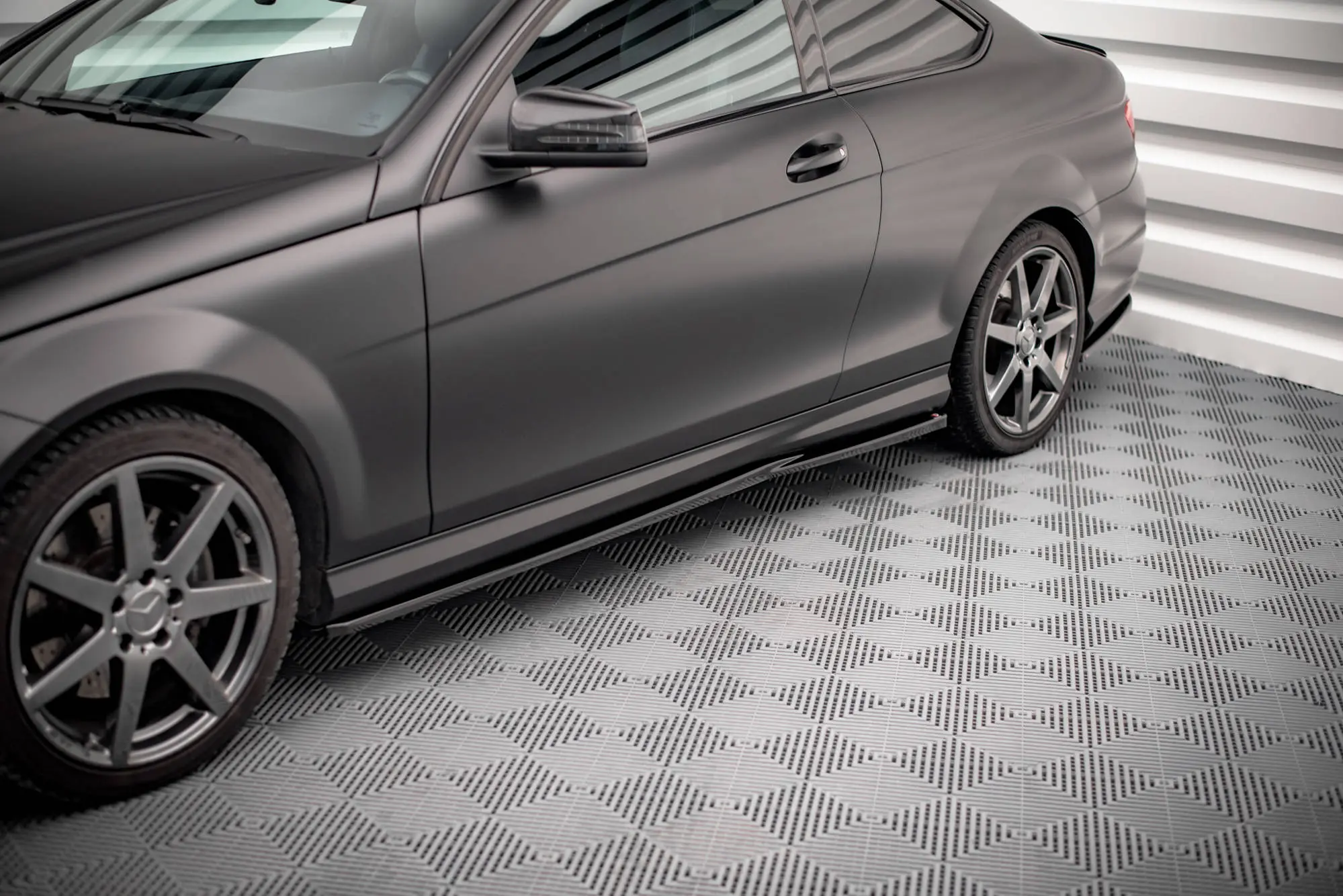 SIDESKJØRT Mercedes-Benz C (C204) coupe AMG-Line 2011-2014 – bilde 3