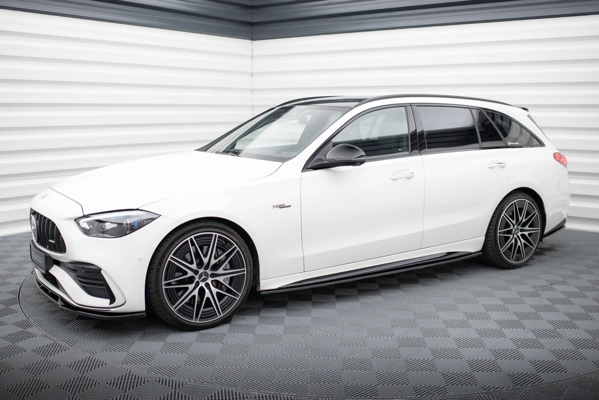 Sideskjørt Mercedes-Benz C (W206/S206) AMG-Line / Mercedes-AMG C43 (W206/S206 ) 2021 - > | Glossy Black Edition – bilde 7