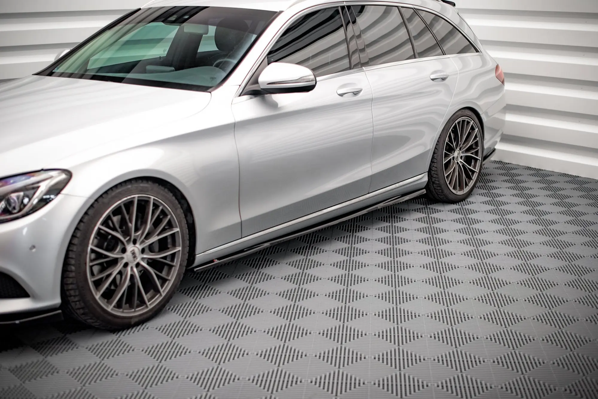 SIDESKJØRT MERCEDES-BENZ C (W215/S205/C205) 2014-2018