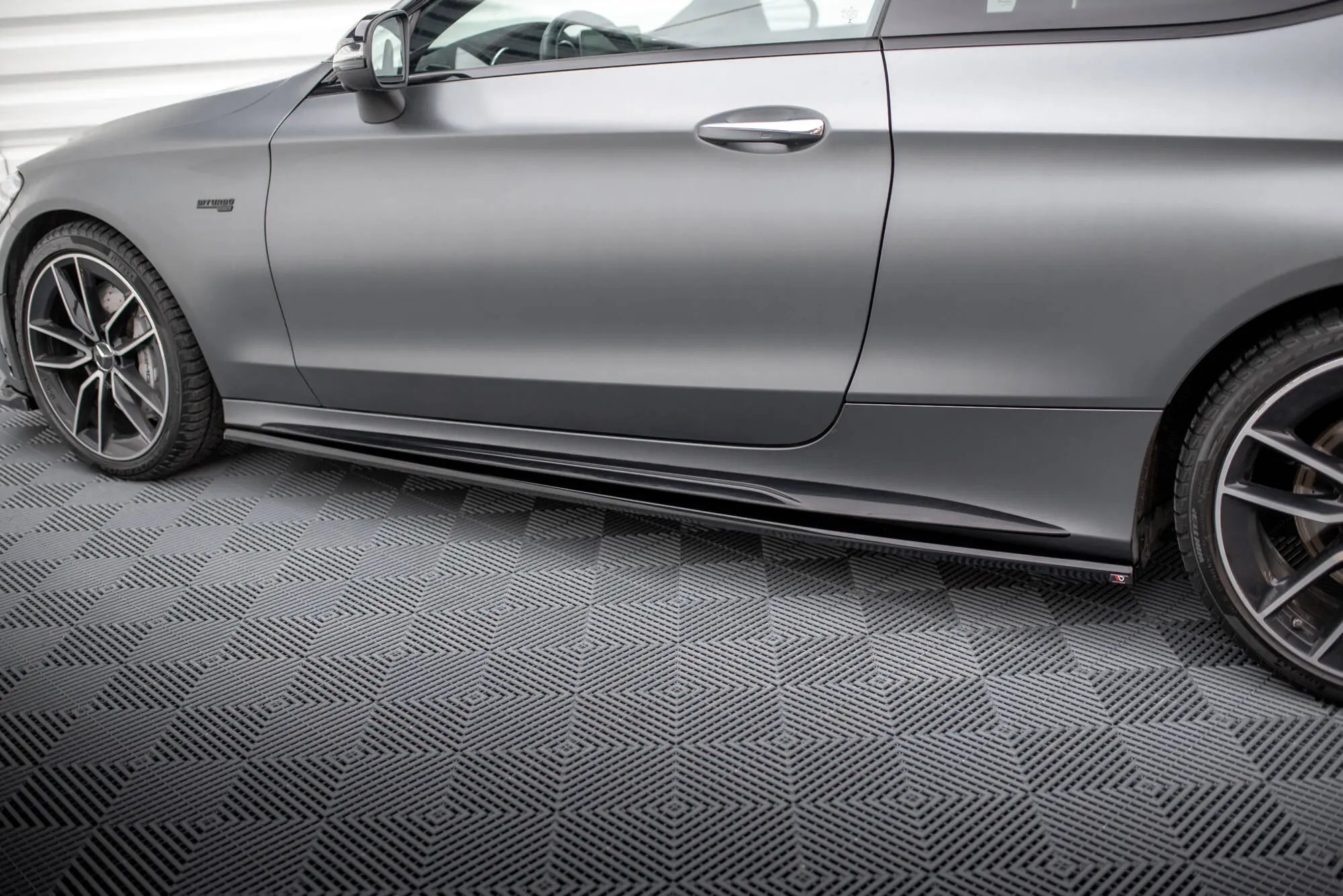 Sideskjørt Mercedes-Benz C43 AMG Coupe (C205) facelift 2018 - 2022 | Glossy Black Edition