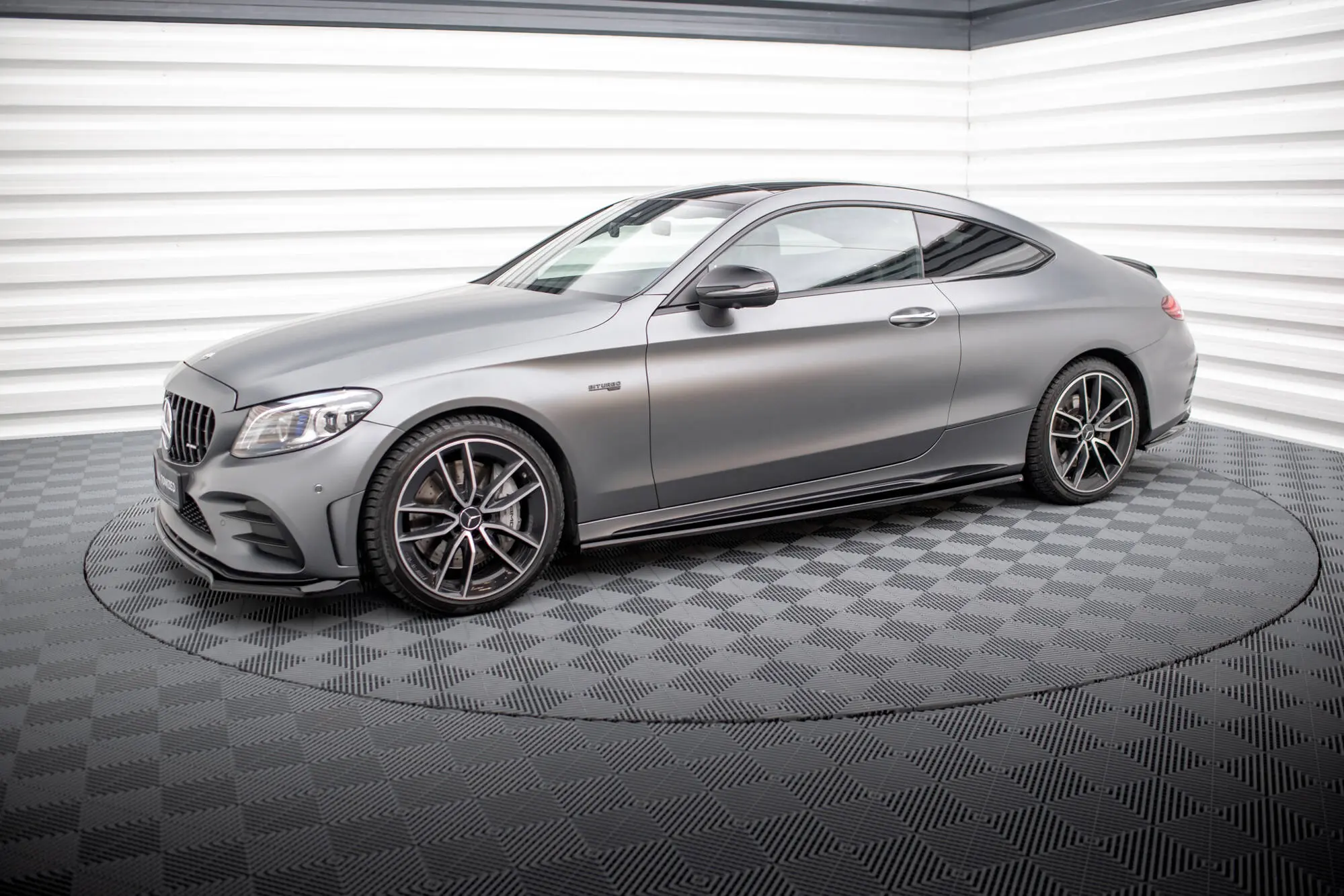 Sideskjørt Mercedes-Benz C43 AMG Coupe (C205) facelift 2018 - 2022 | Glossy Black Edition – bilde 4