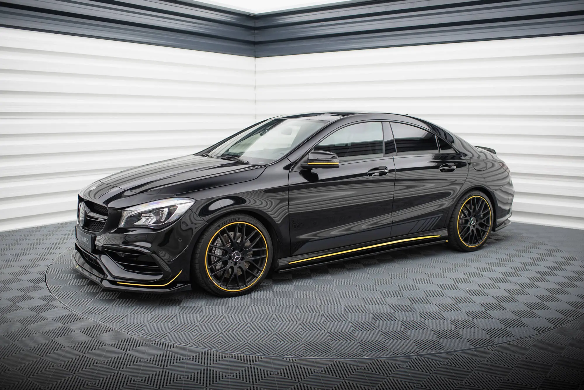 Sideskjørt Mercedes-Benz CLA 45 AMG (C117) facelift 2017 - 2019 | Glossy Black Edition – bilde 4